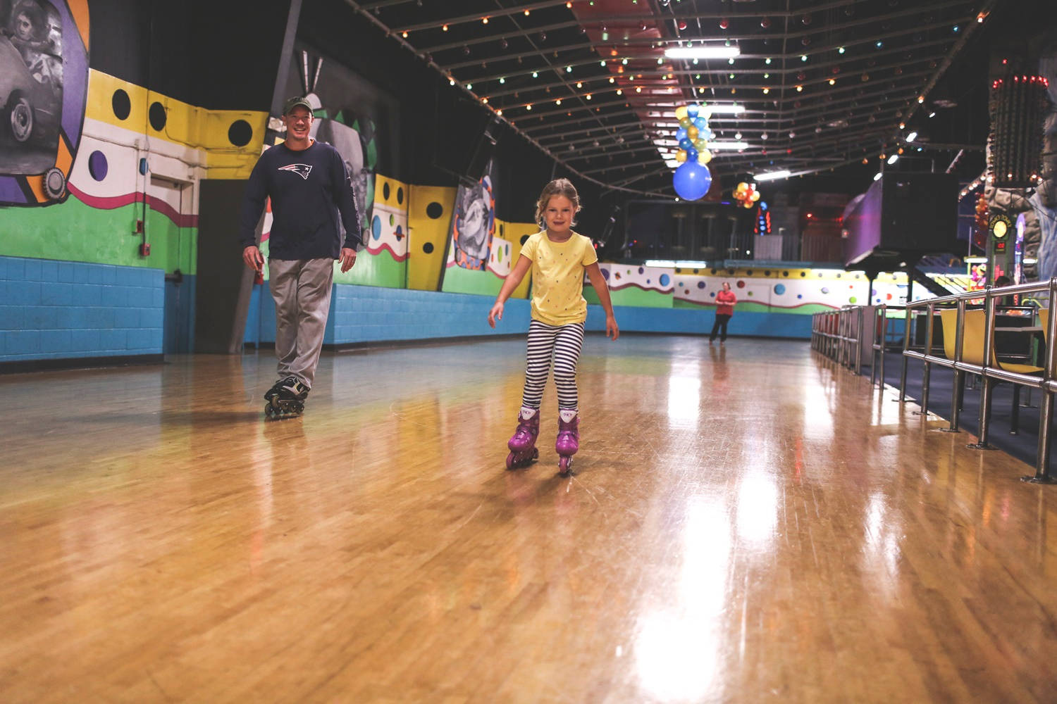 yellow shirt, striped leggings, purple roller skates, HD Desktop Wallpaper