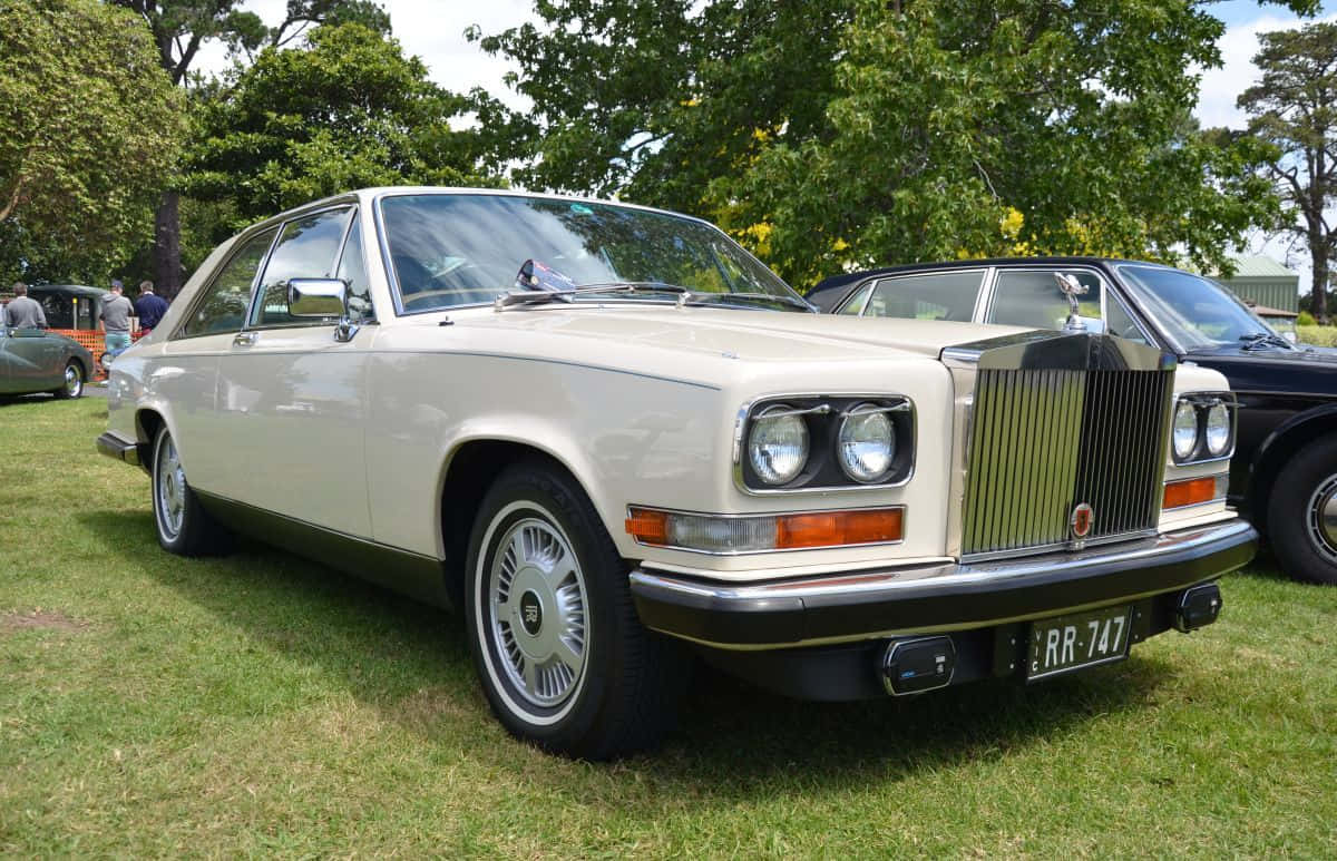 Rolls Royce Camargue, cream, daylight, SD Desktop Wallpaper