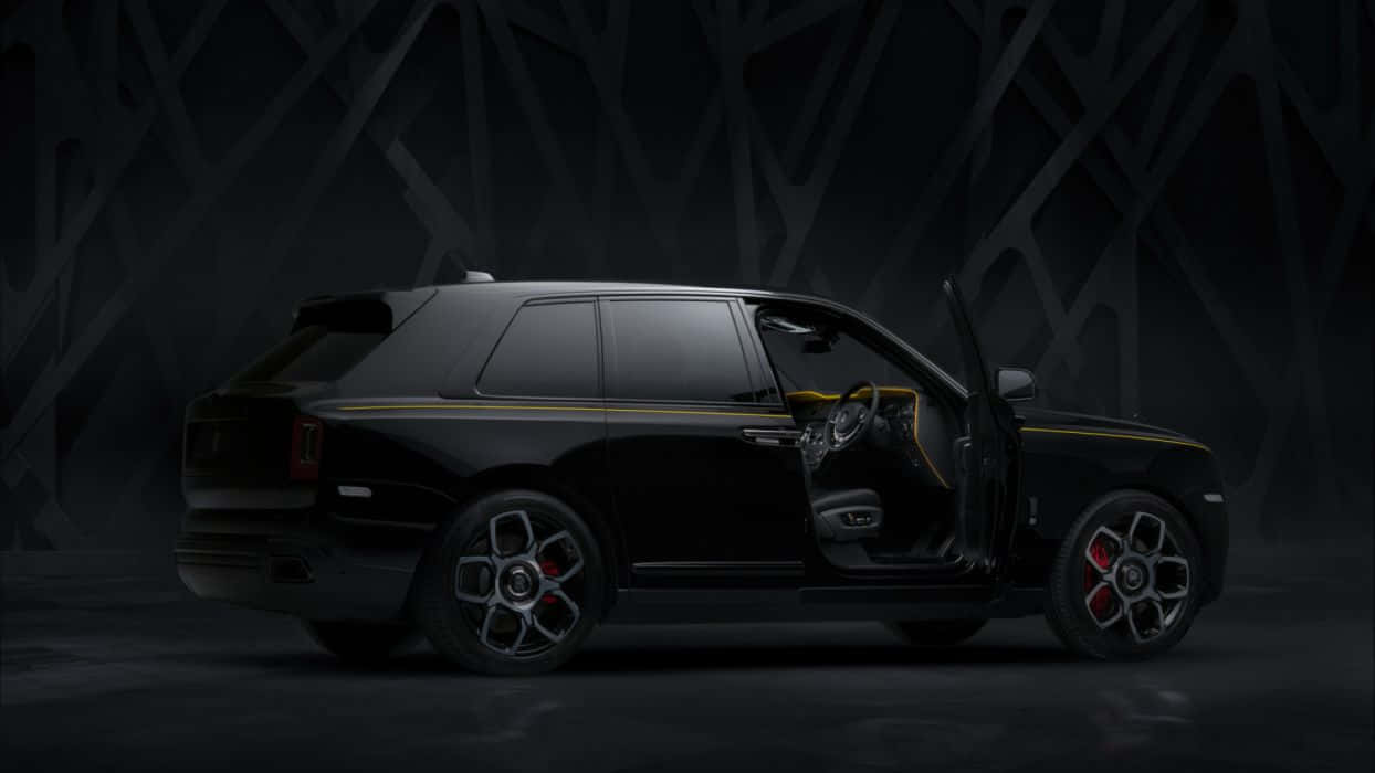 Rolls Royce Cullinan, sleek black, gold trim, SD Desktop Wallpaper