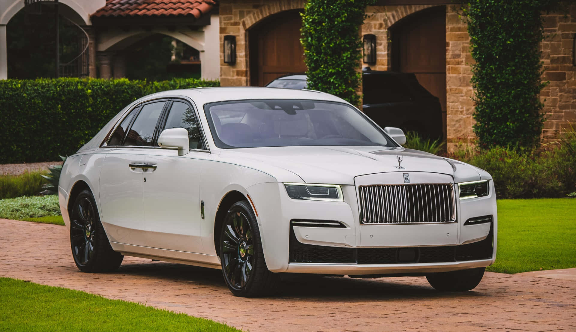 Rolls Royce Ghost, white, brick driveway, Full HD Desktop Wallpaper