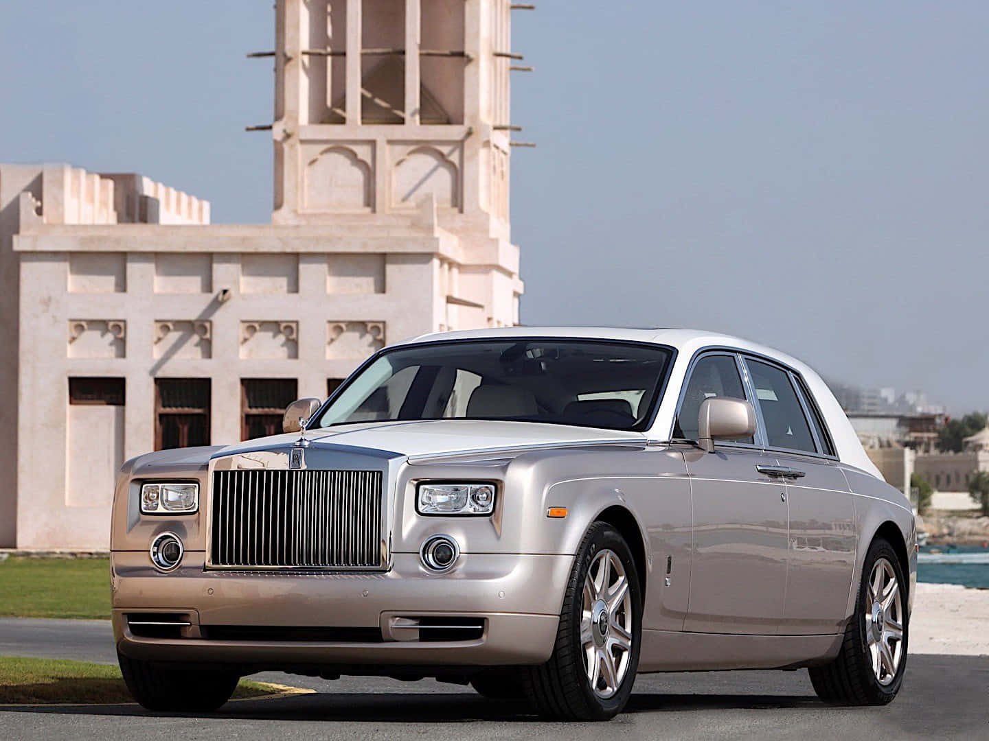 Rolls Royce Phantom, silver, daylight, HD Desktop Wallpaper