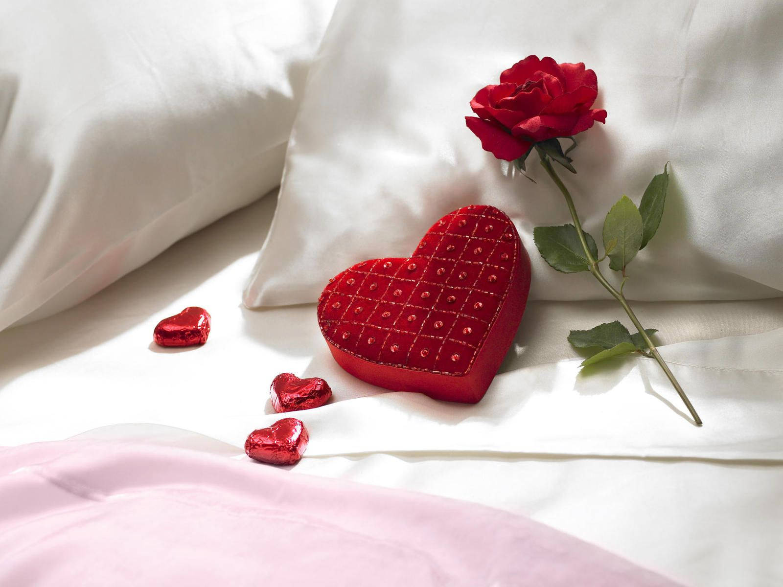 red rose, heart-shaped chocolate box, white satin sheets, HD Desktop Wallpaper
