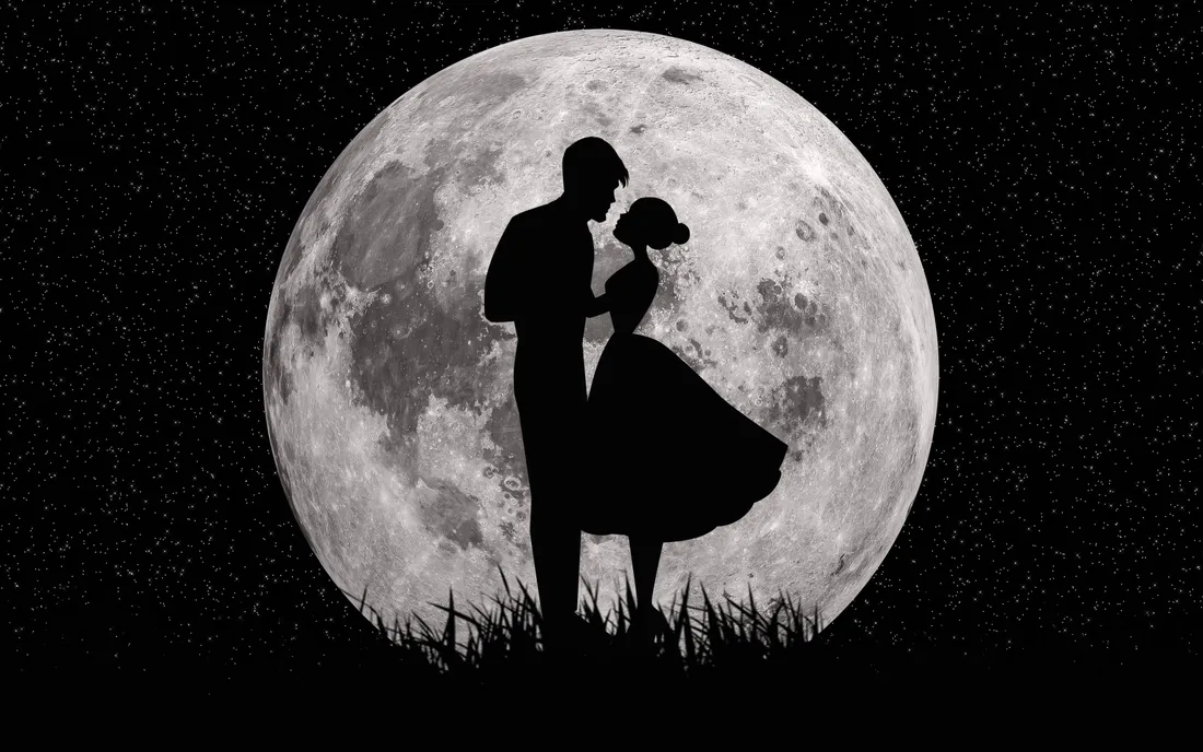 Romantic Moon