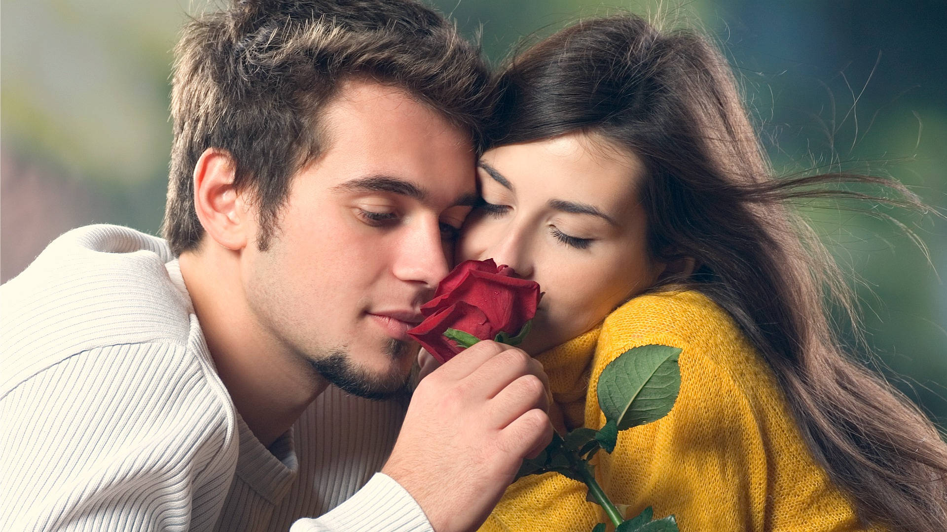 couple, red rose, soft outdoor embrace, Full HD Desktop Wallpaper