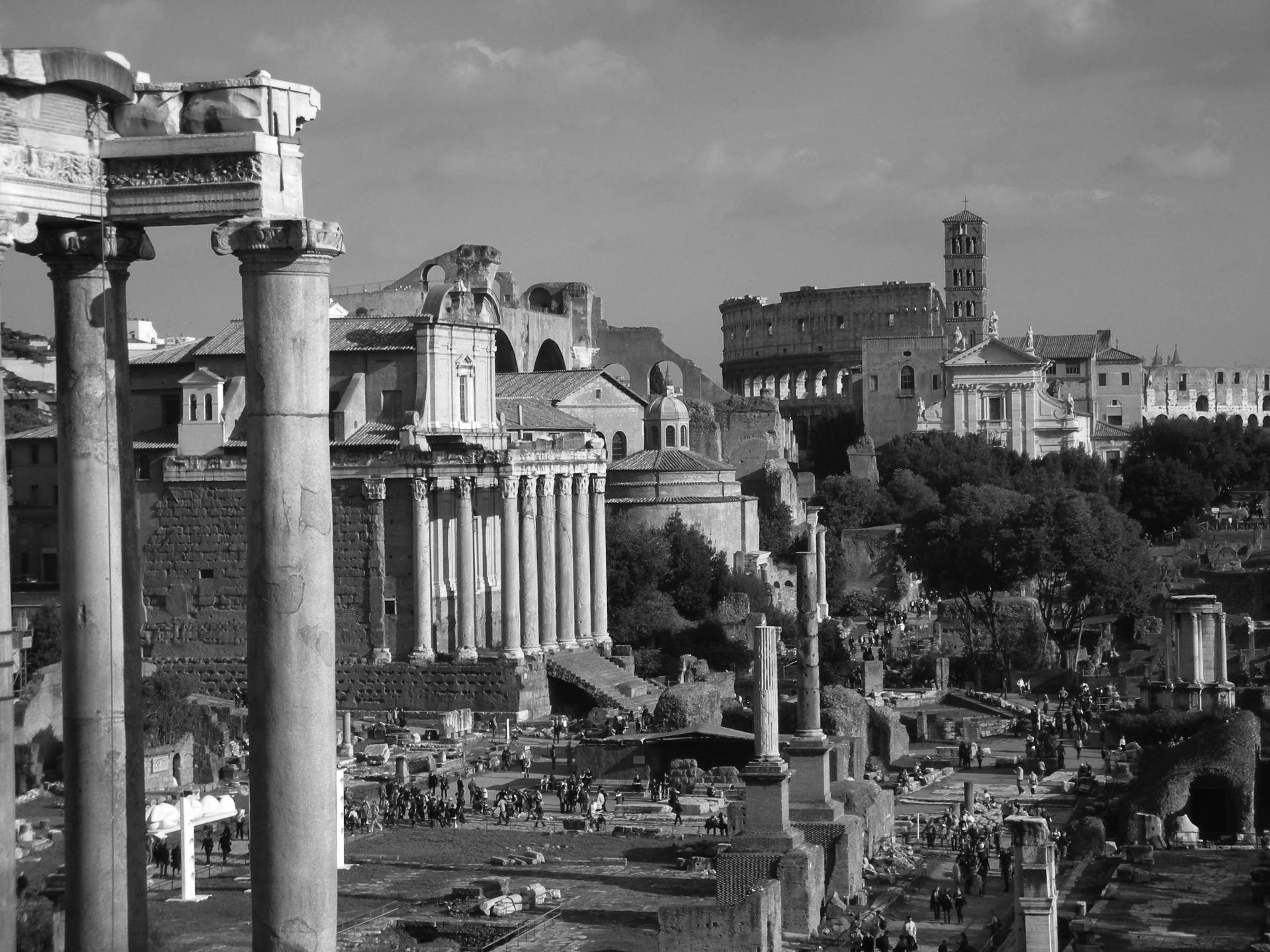 ancient Roman ruins, towering columns, historic buildings, Full HD Desktop Wallpaper
