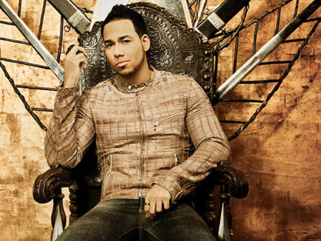 Romeo Santos, throne pose, ornate throne, SD Desktop Wallpaper