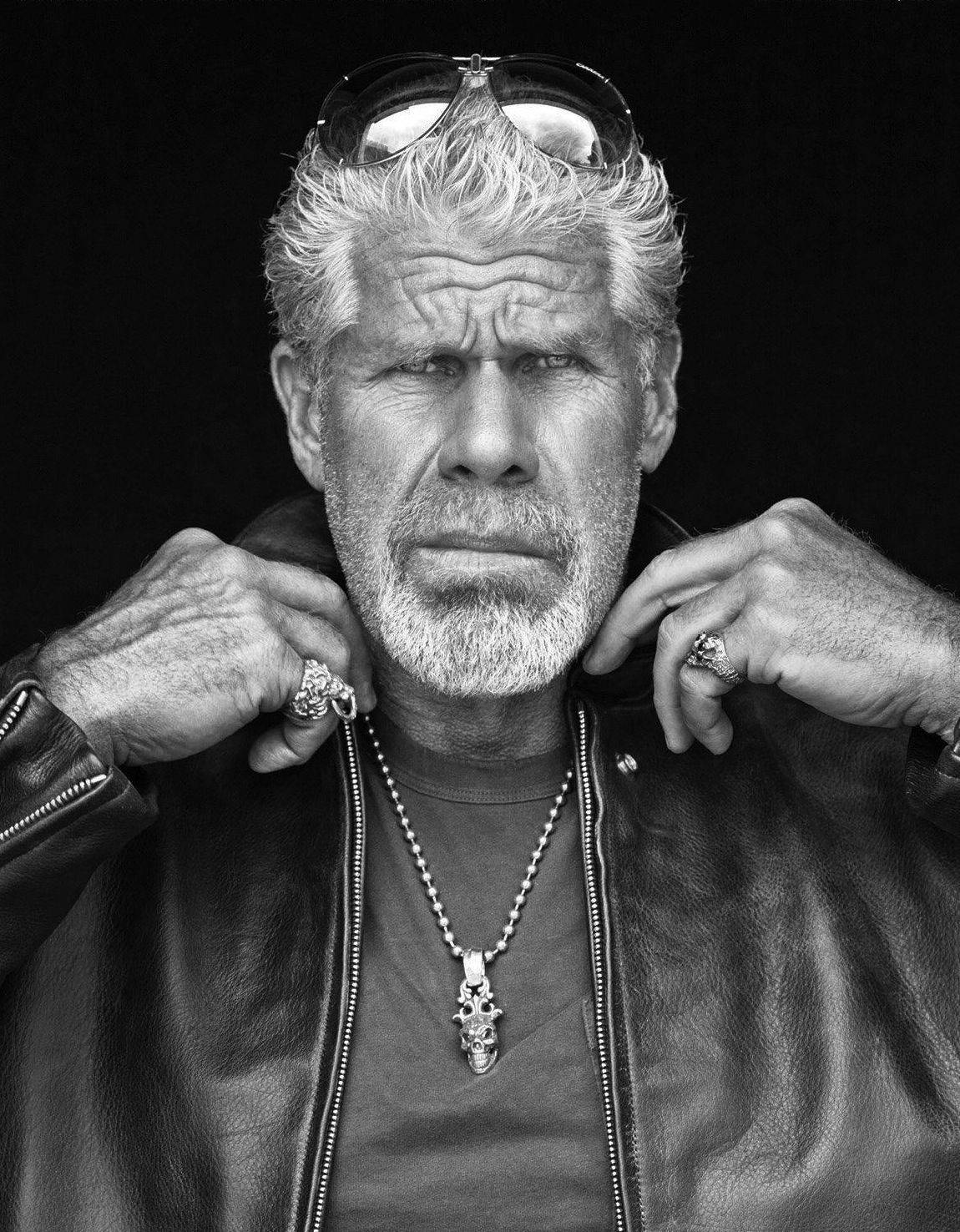 Ron Perlman, white hair, beard, HD Phone Wallpaper