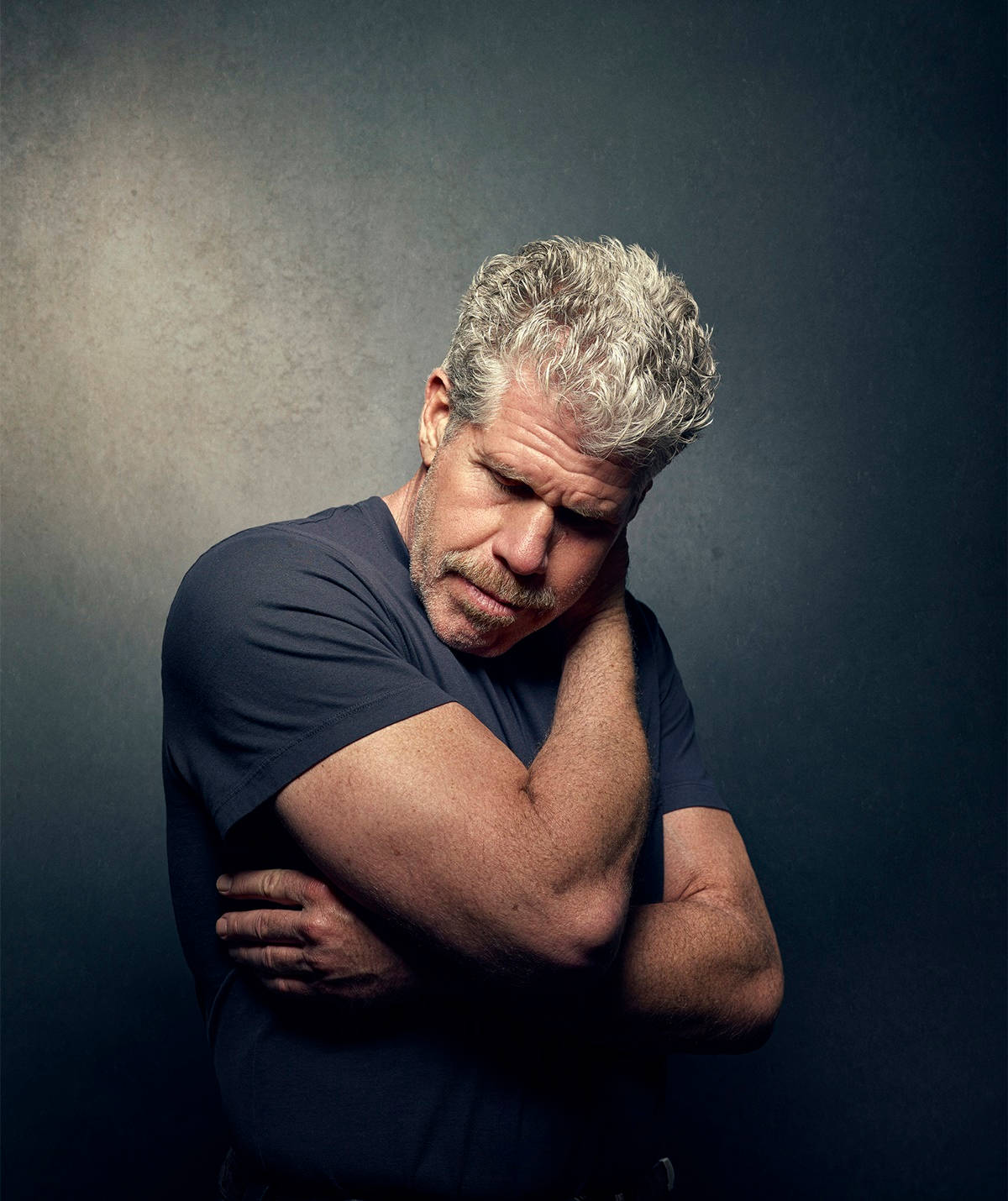 Ron Perlman, gray hair, mustache, HD Phone Wallpaper