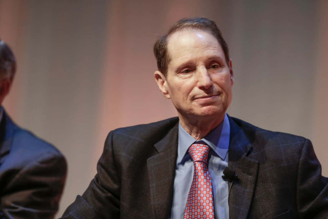 Ron Wyden, black suit, dotted tie, HD Desktop Wallpaper