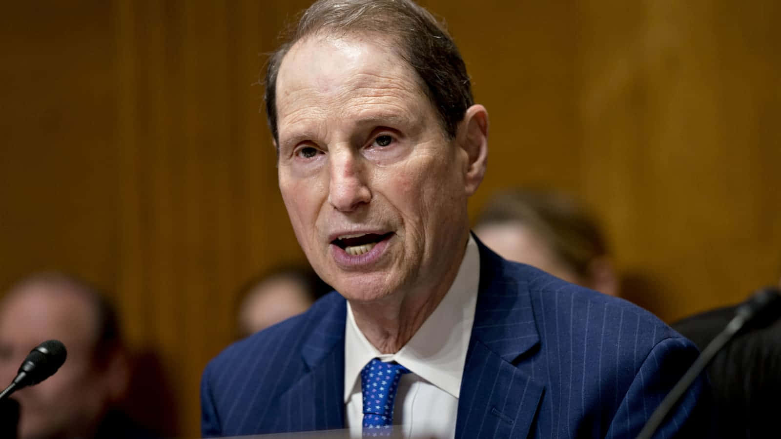 Ron Wyden, blue pinstripe suit, microphones, HD Desktop Wallpaper