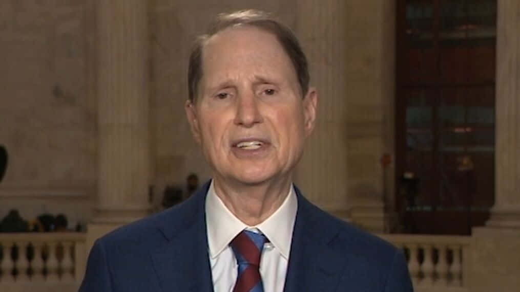 Ron Wyden, blue suit, red tie, SD Desktop Wallpaper