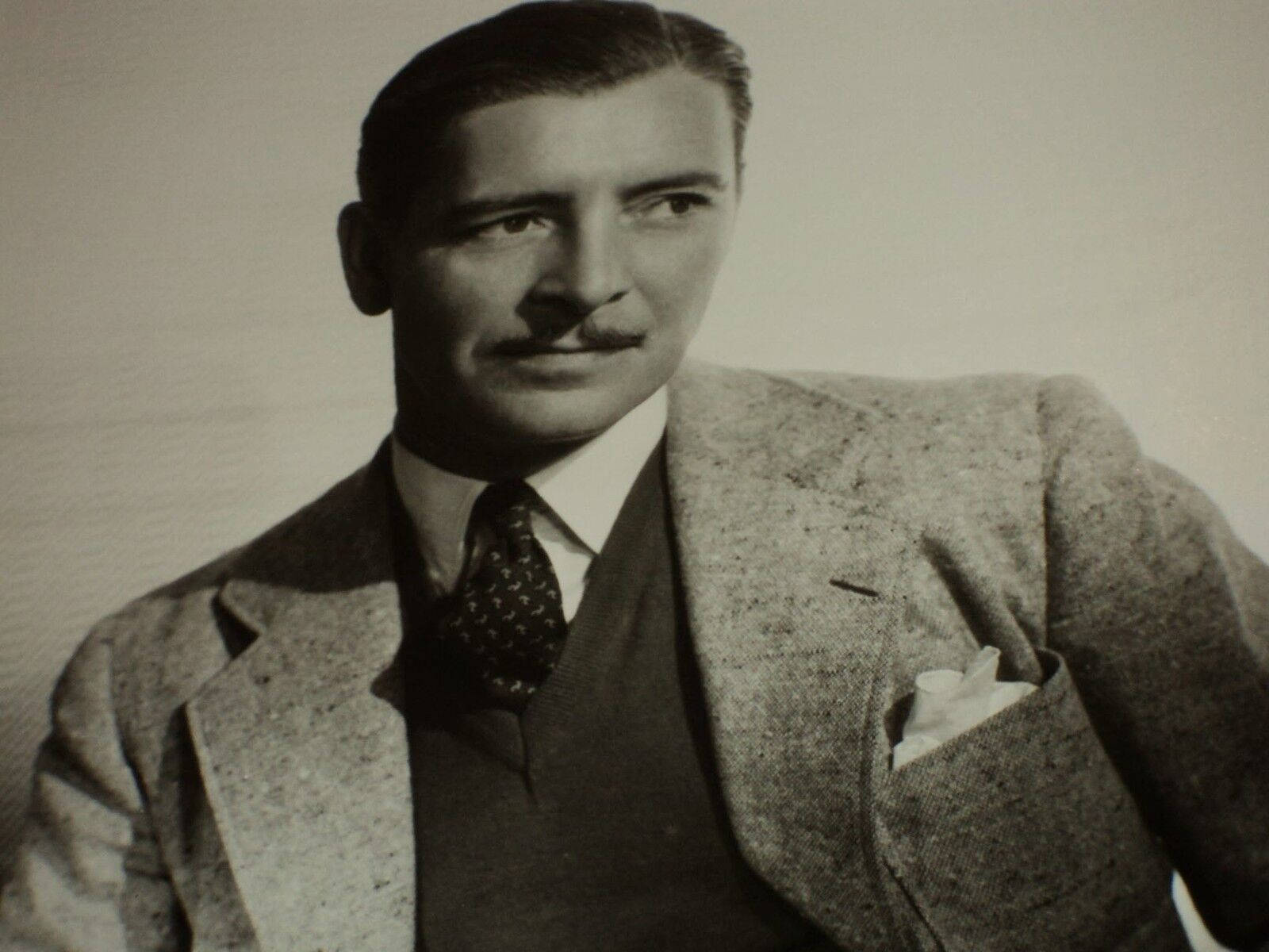 Ronald Colman, vintage black and white portrait, suit, HD Desktop Wallpaper