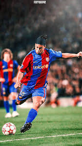 Ronaldinho, red and blue striped jersey, green field, SD Phone Wallpaper