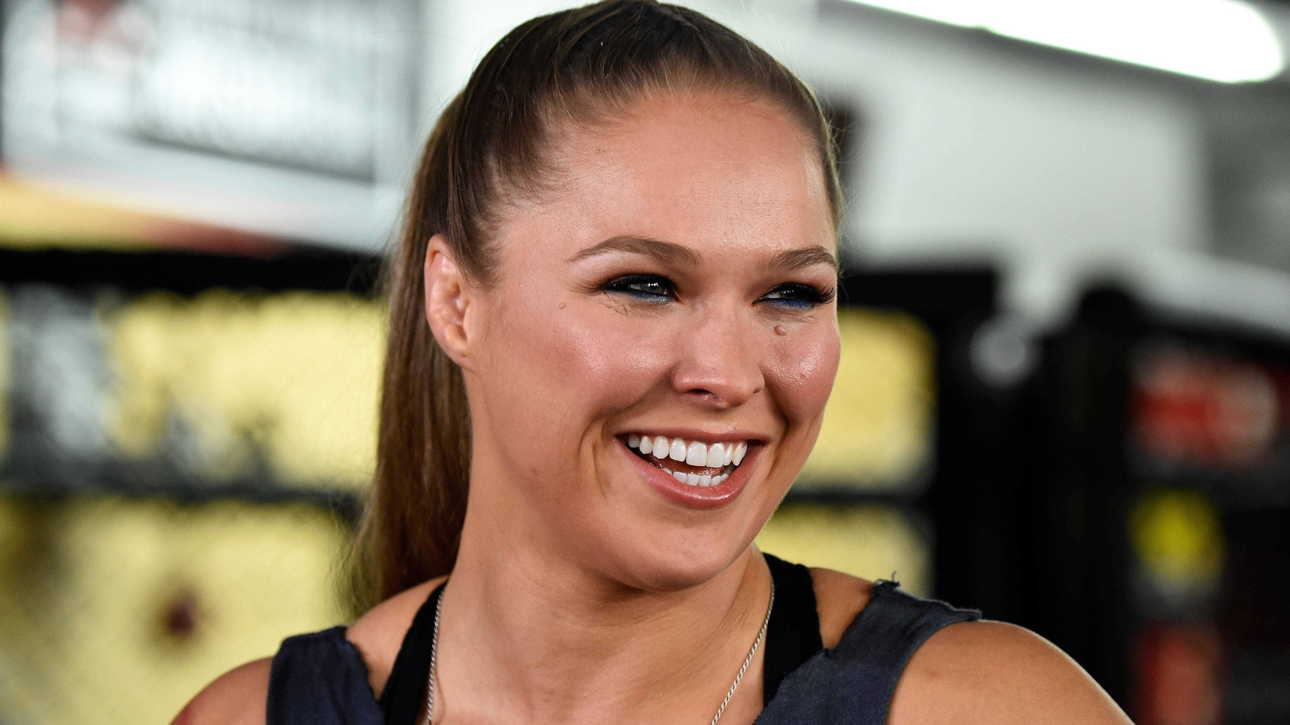 Ronda Rousey, gym, ponytail, 4K Desktop Wallpaper