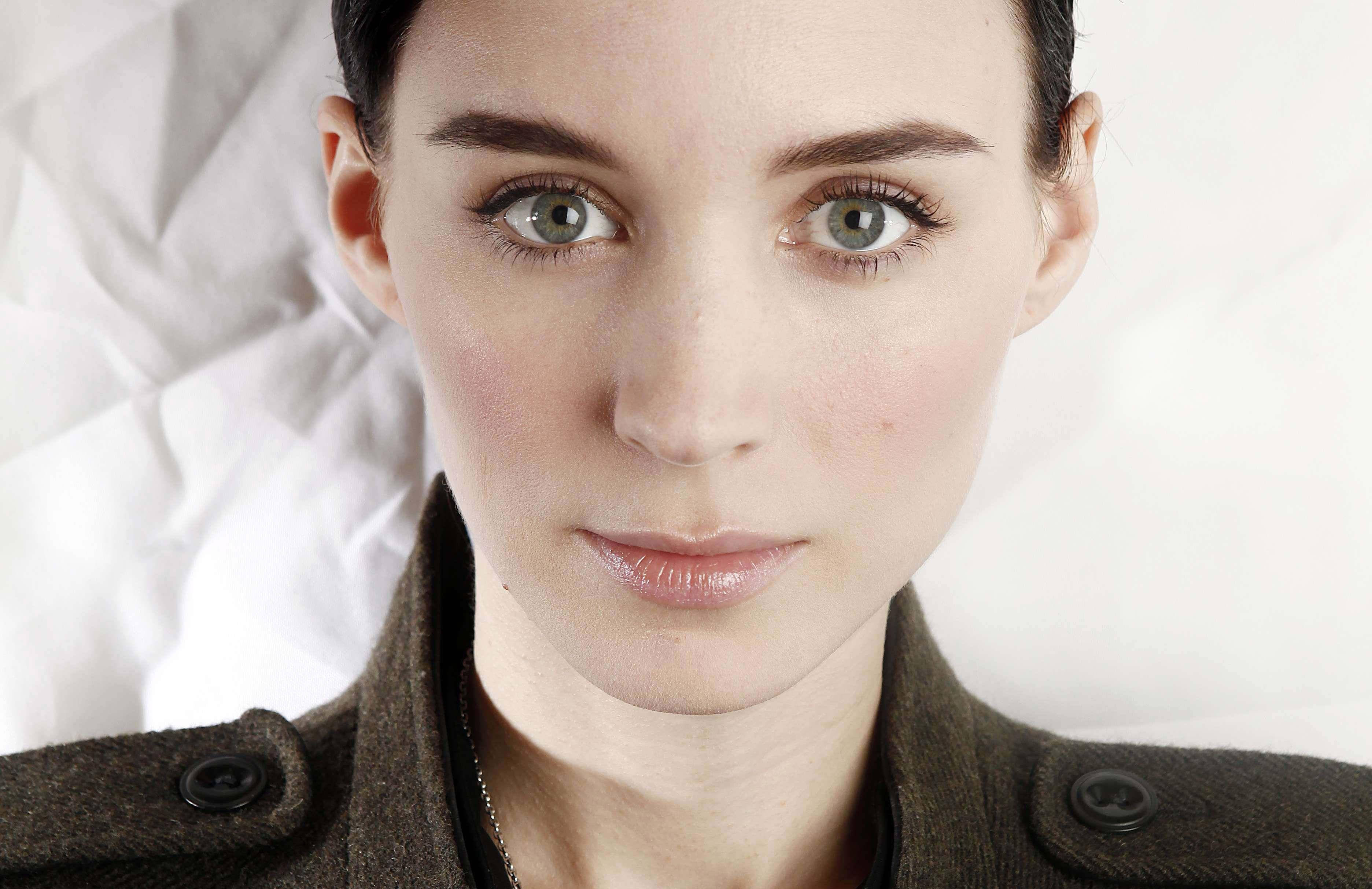 Rooney Mara, green eyes, dark hair, 2K Desktop Wallpaper