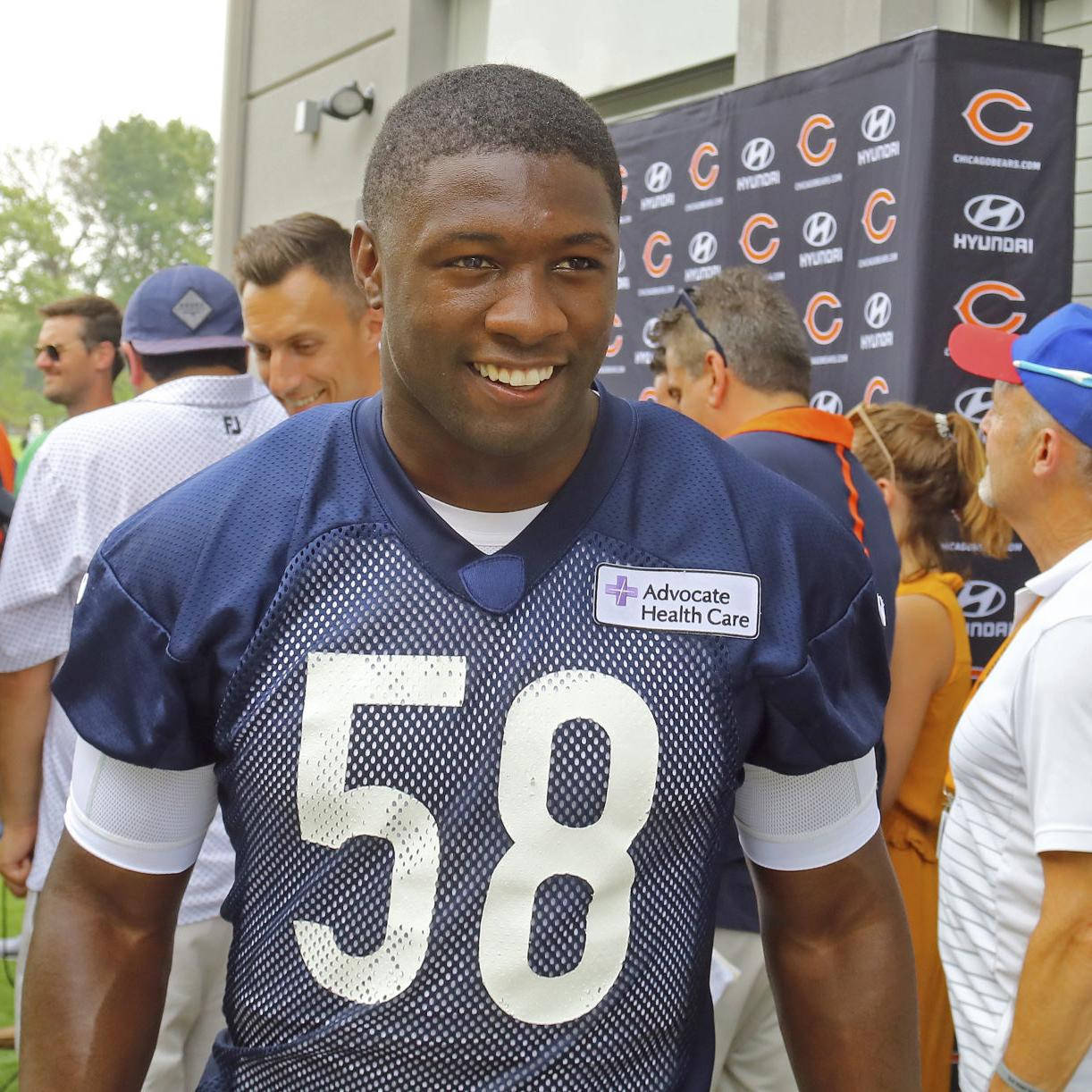 Roquan Smith, blue jersey, number 58, SD Desktop Wallpaper
