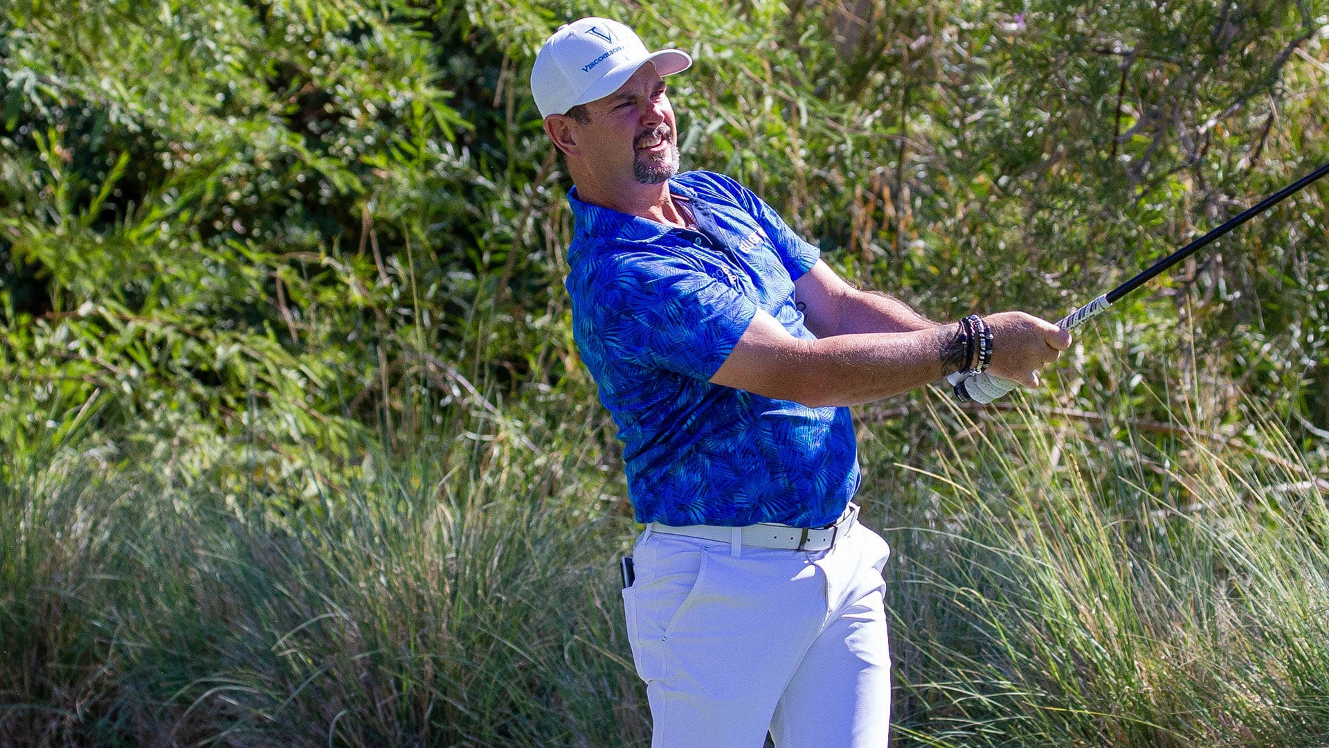 Rory Sabbatini, blue shirt, white cap, Full HD Desktop Wallpaper