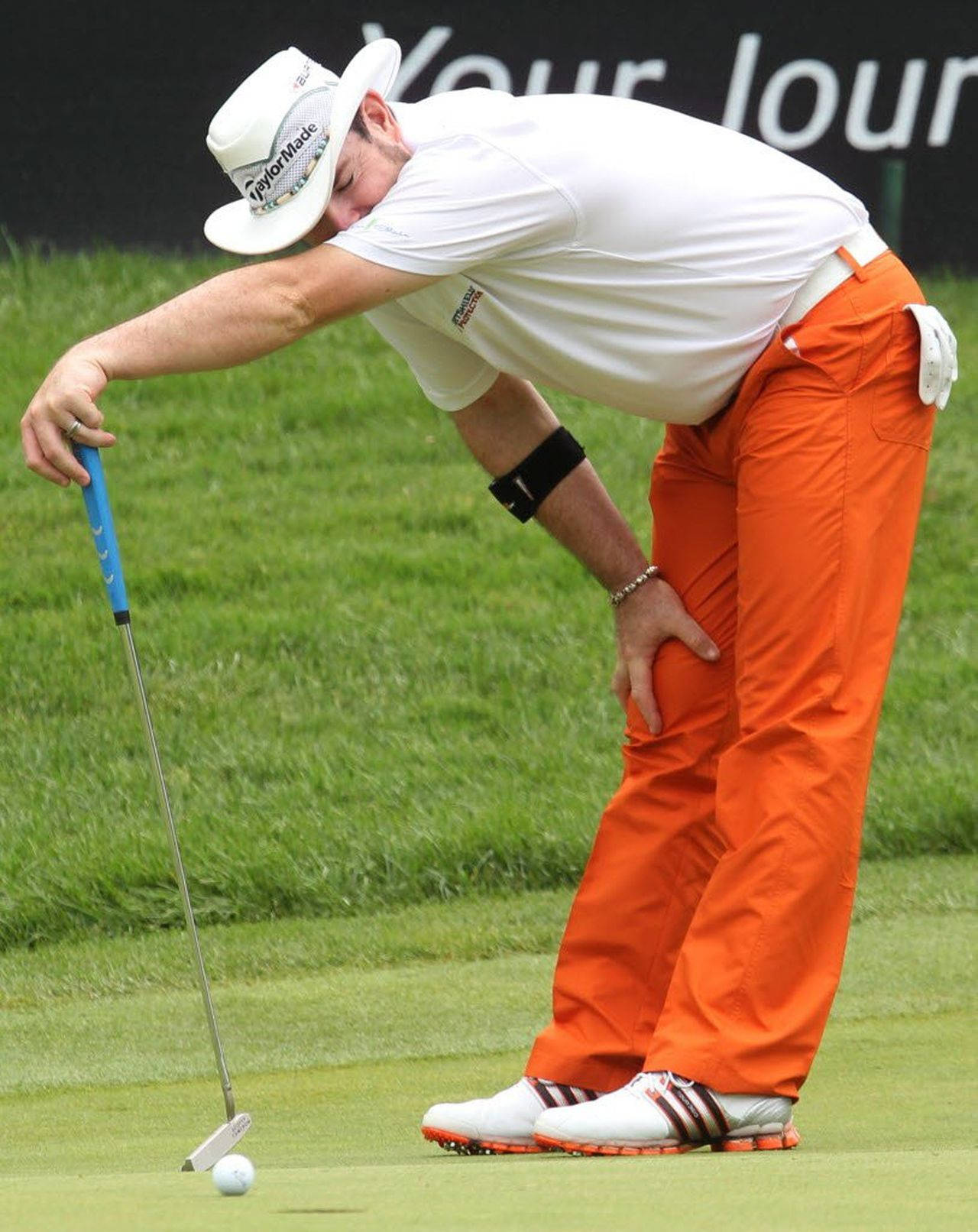 Rory Sabbatini, bright orange pants, white hat, HD Phone Wallpaper
