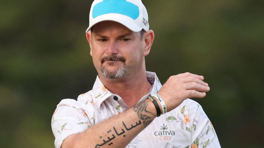Rory Sabbatini, floral shirt, cap, SD Desktop Wallpaper