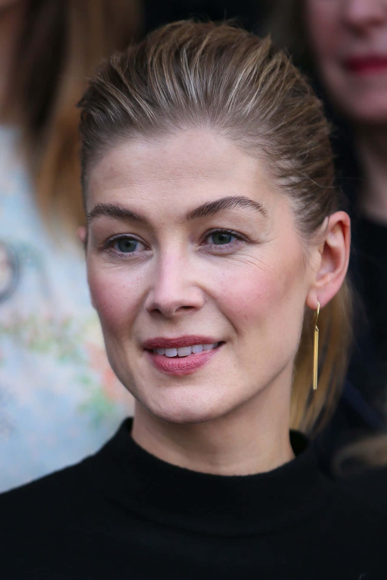 Rosamund Pike, blonde hair, black turtleneck, HD Phone Wallpaper