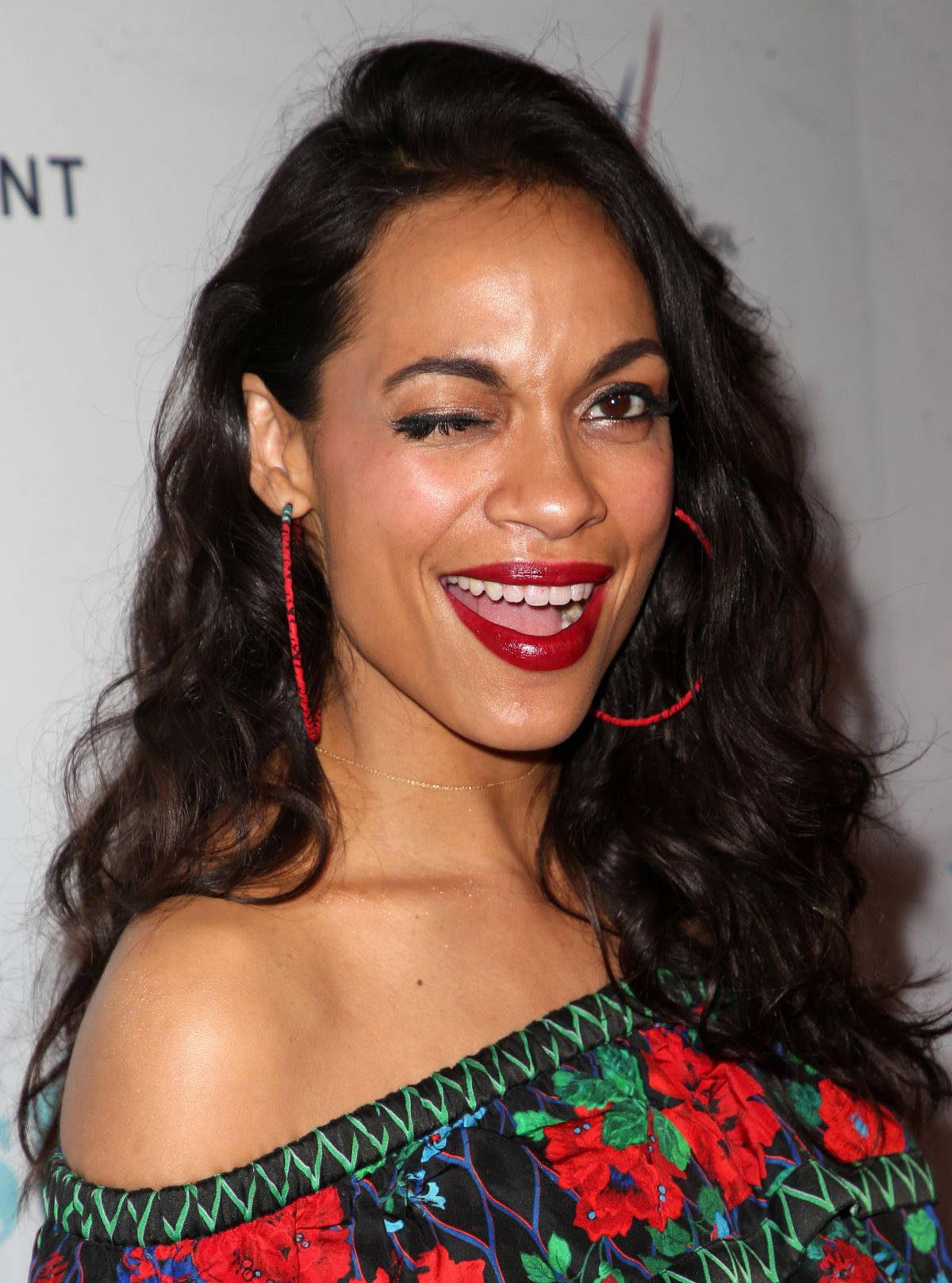 Rosario Dawson, dark curly hair, bold red lipstick, HD Phone Wallpaper
