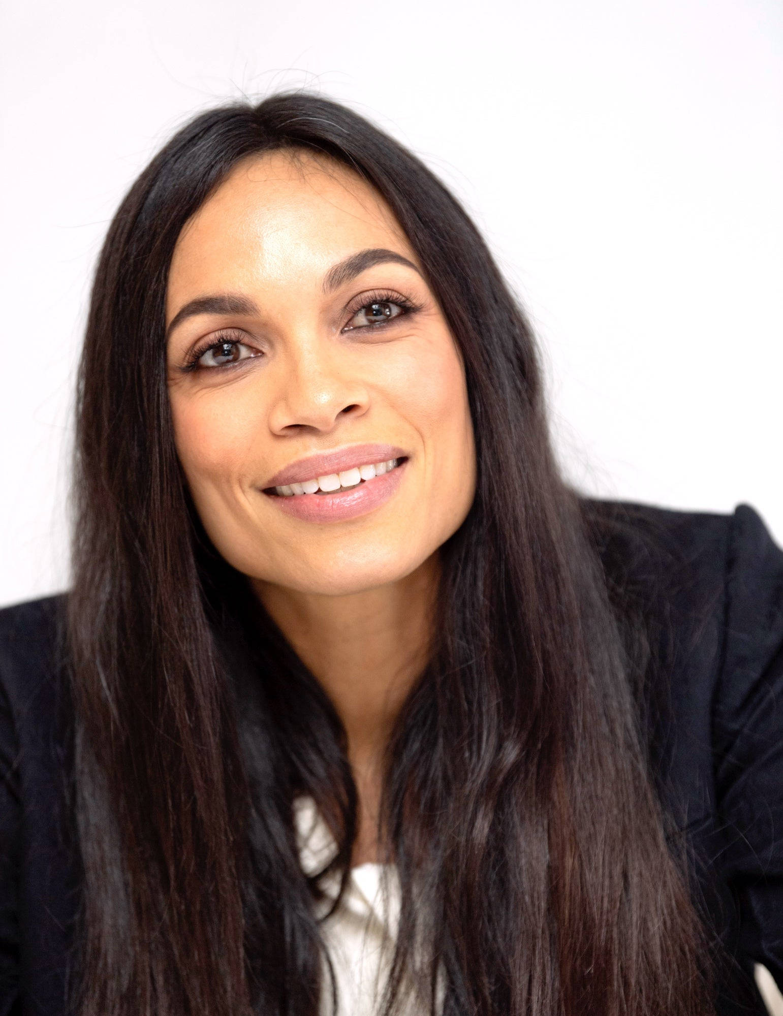Rosario Dawson, black blazer, long dark hair, Full HD Phone Wallpaper