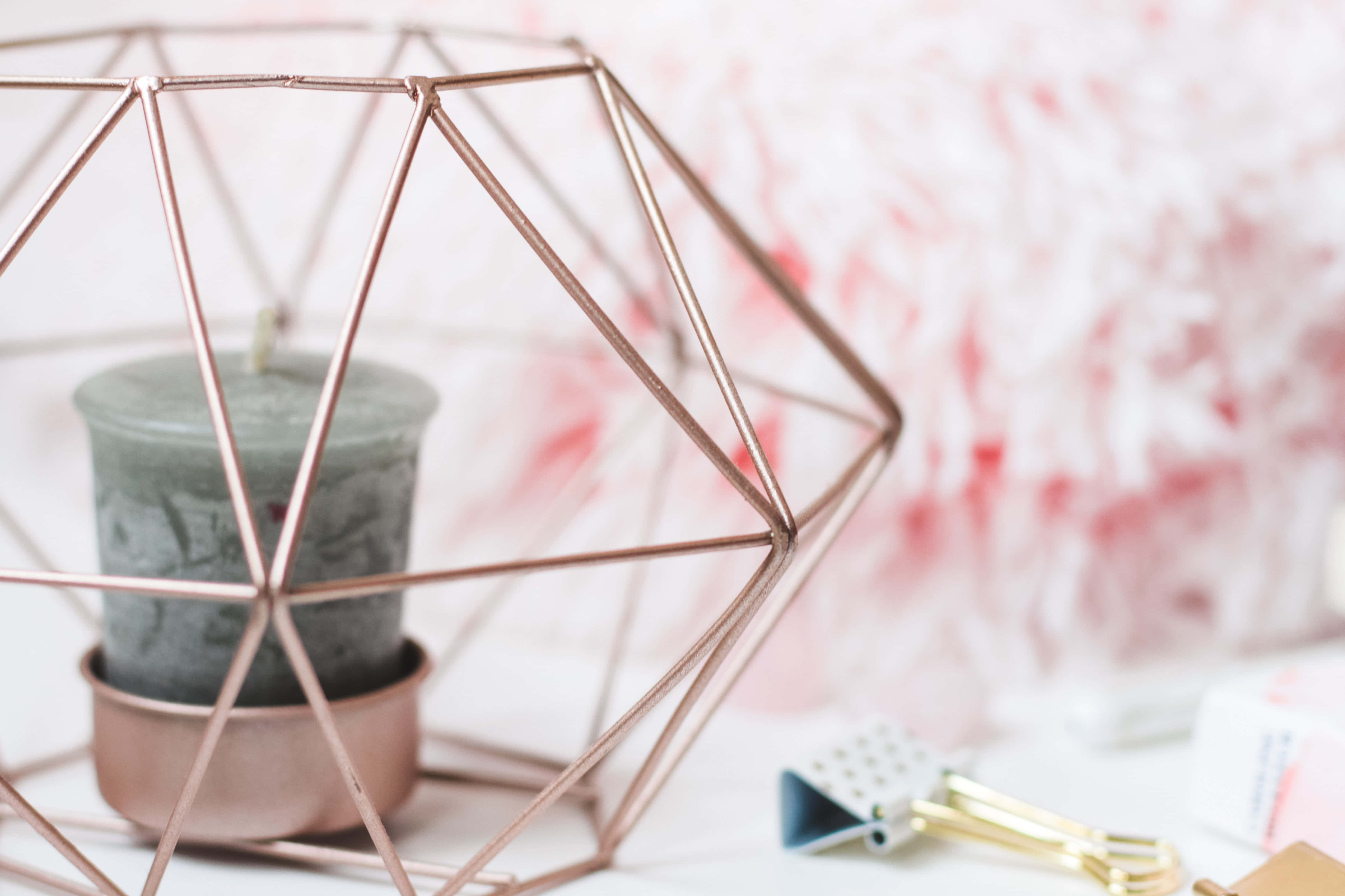 rose gold, green candle, gray candle, 4K Desktop Wallpaper