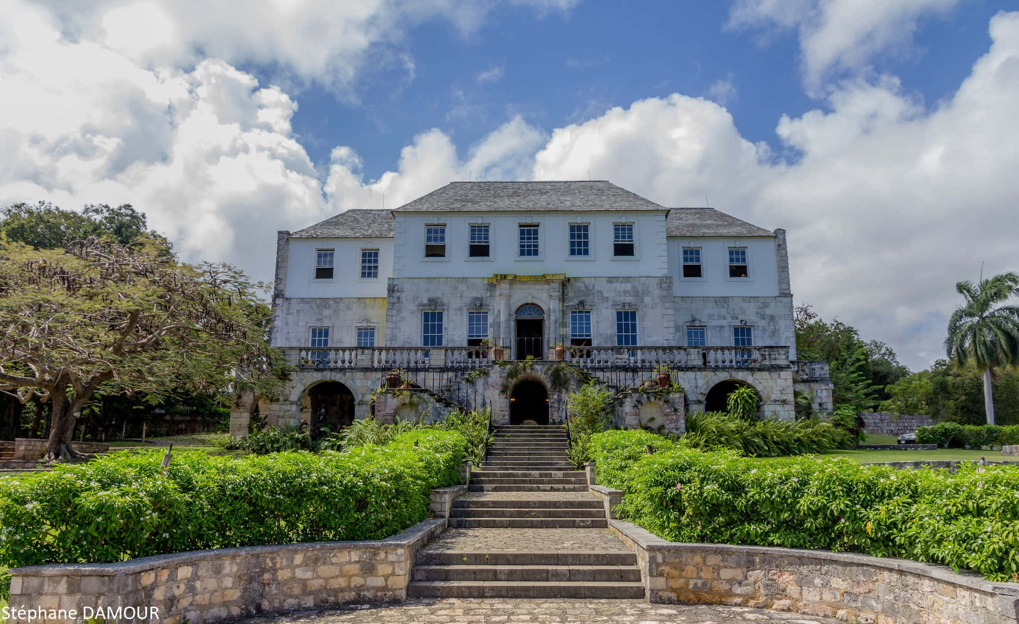 Rose Hall Great House, white colonial mansion, stone steps, Full HD Desktop Wallpaper