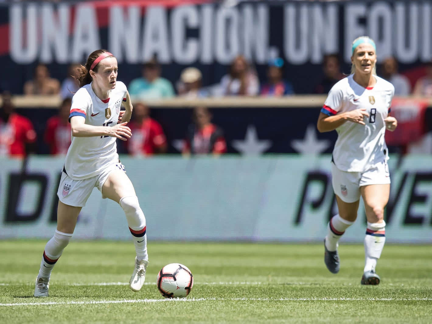Rose Lavelle, soccer match, white uniforms, HD Desktop Wallpaper