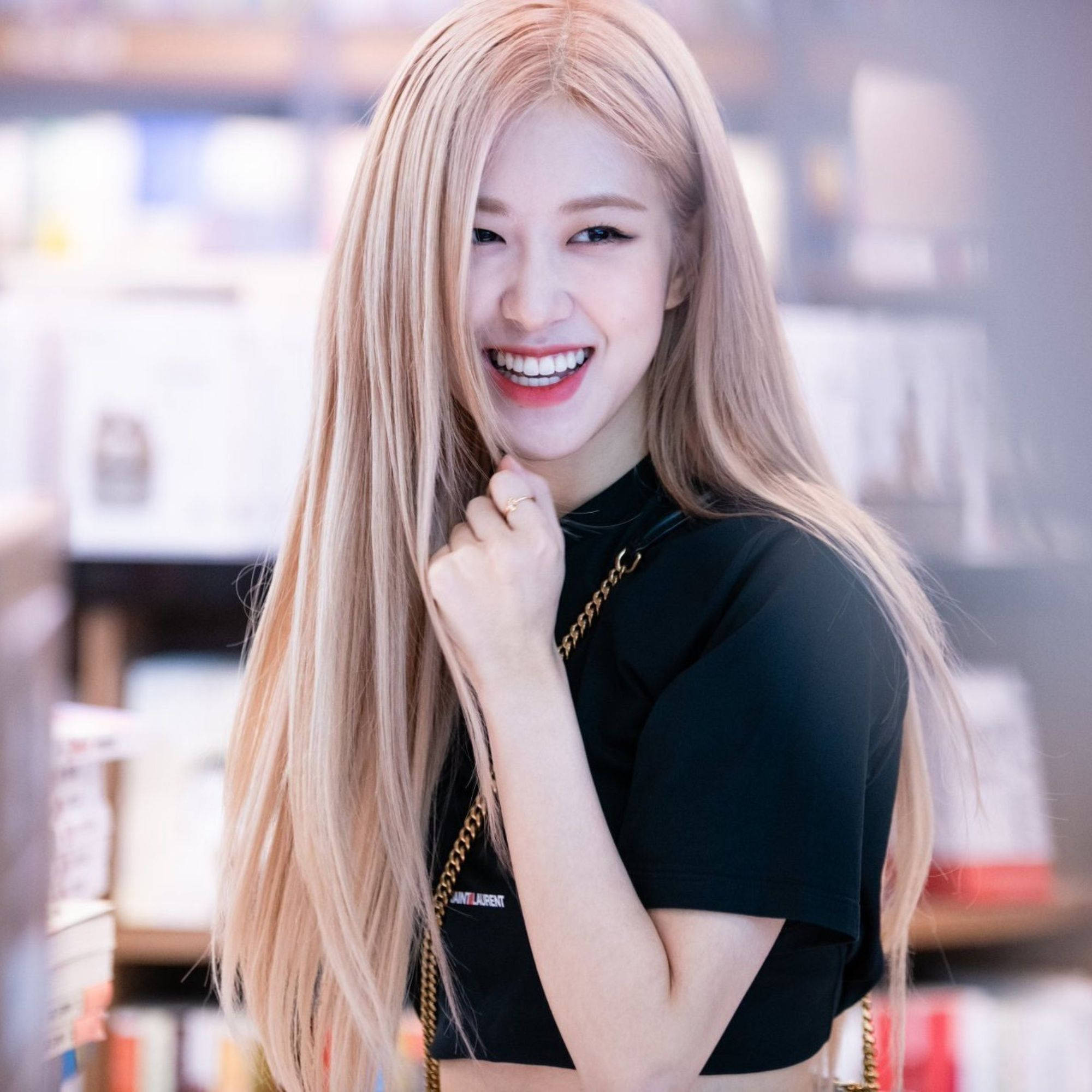 Roseanne Park, black crop top, gold chain bag, Full HD Desktop Wallpaper