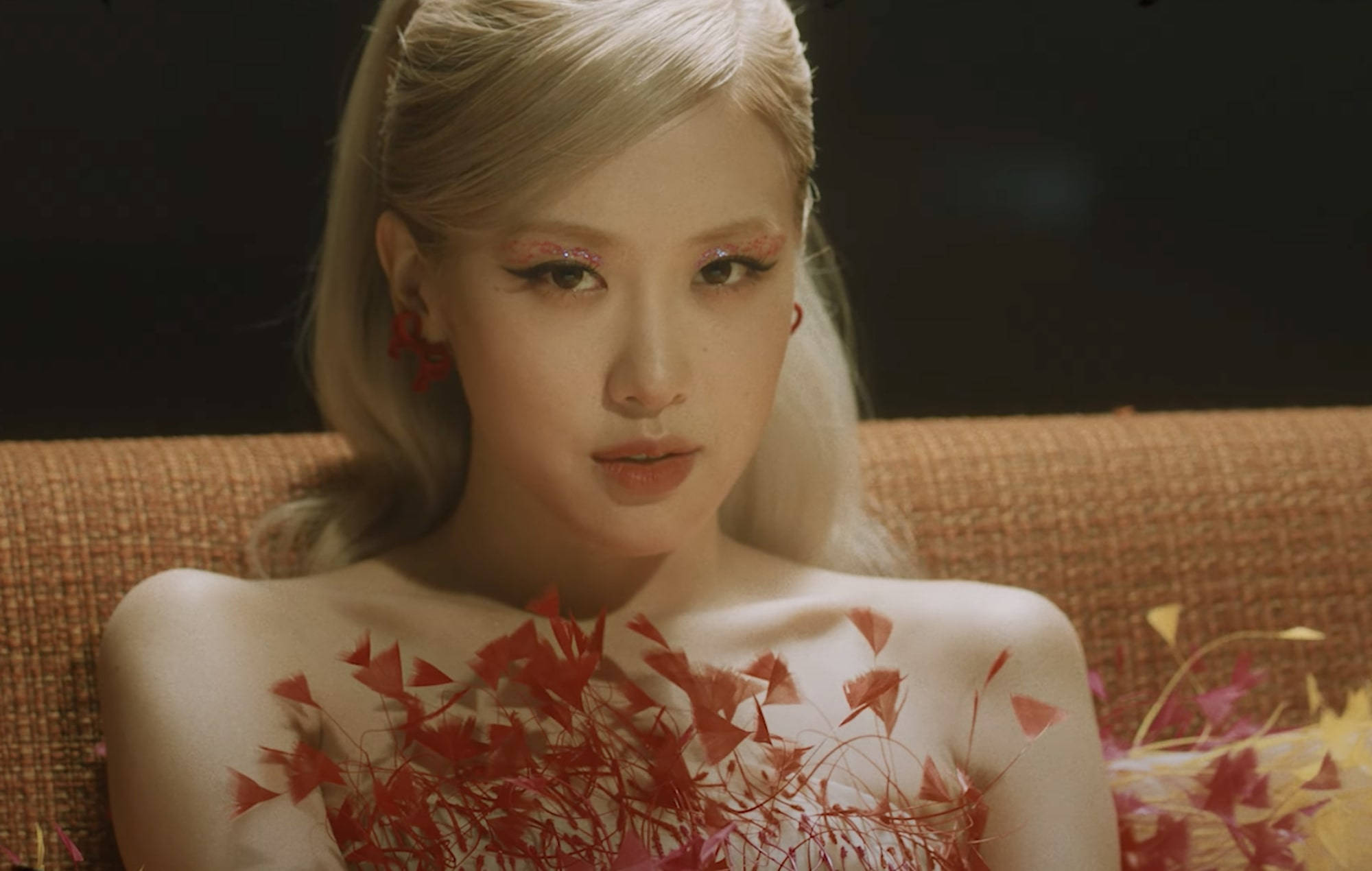 Roseanne Park, OTG, platinum blonde hair, Full HD Desktop Wallpaper