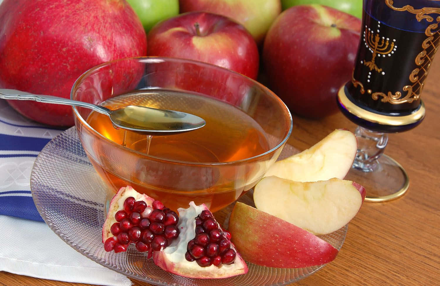 honey, spoon, sliced apples, HD Desktop Wallpaper