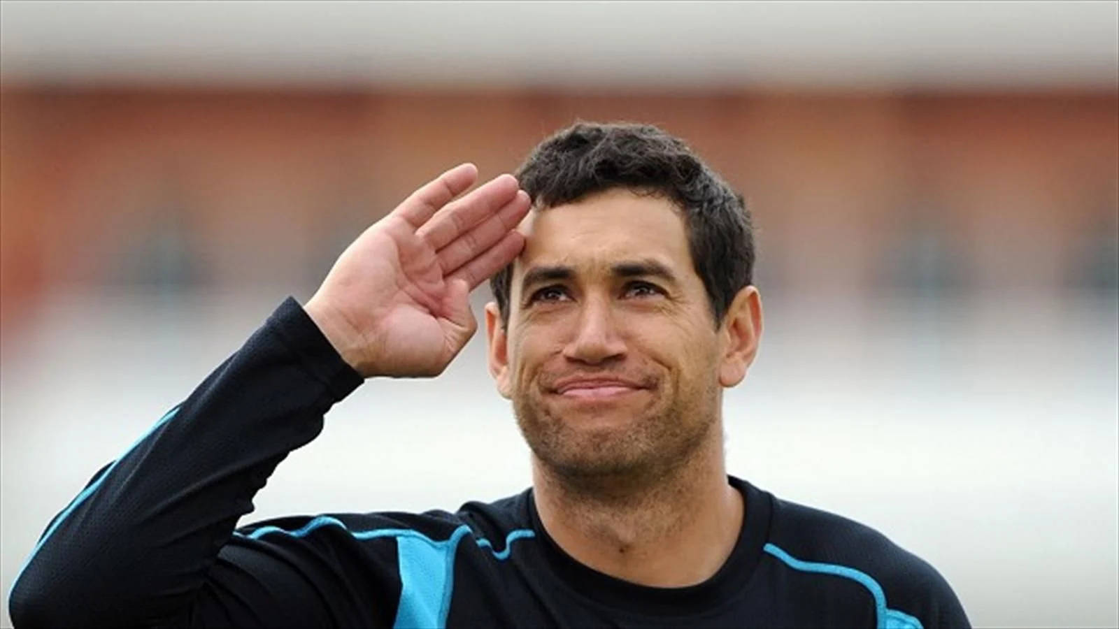 Ross Taylor, black and blue athletic shirt, waving cheerfully, HD Desktop Wallpaper