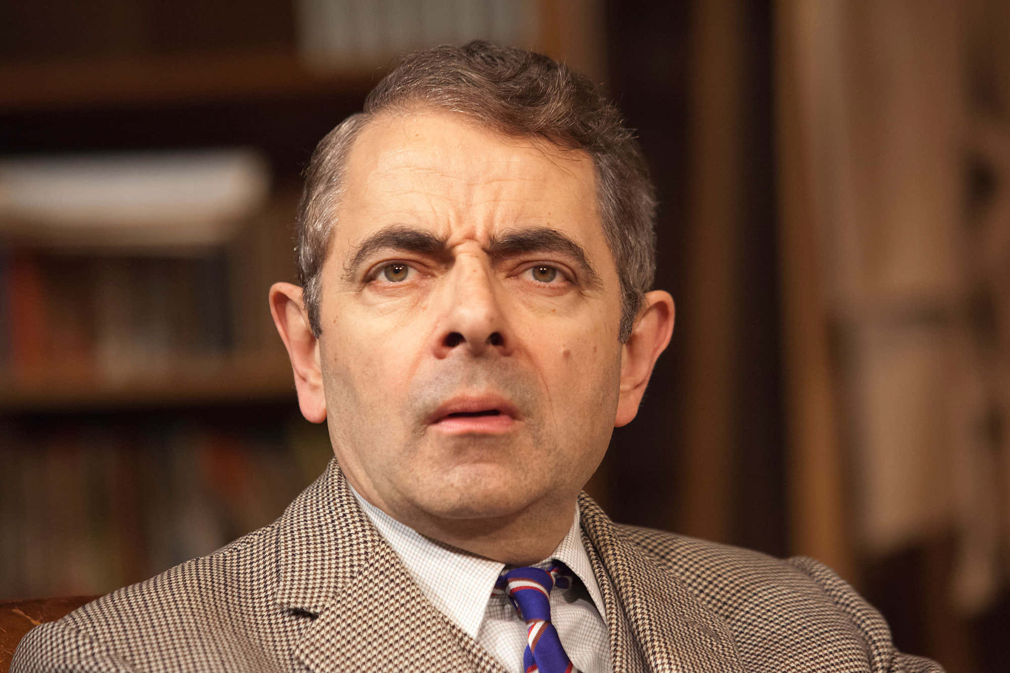 Rowan Atkinson, houndstooth suit, striped tie, Full HD Desktop Wallpaper