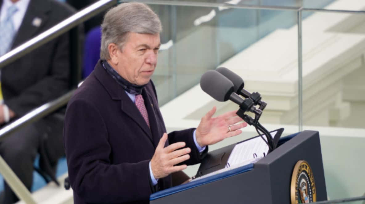 Roy Blunt, presidential podium, microphones, SD Desktop Wallpaper
