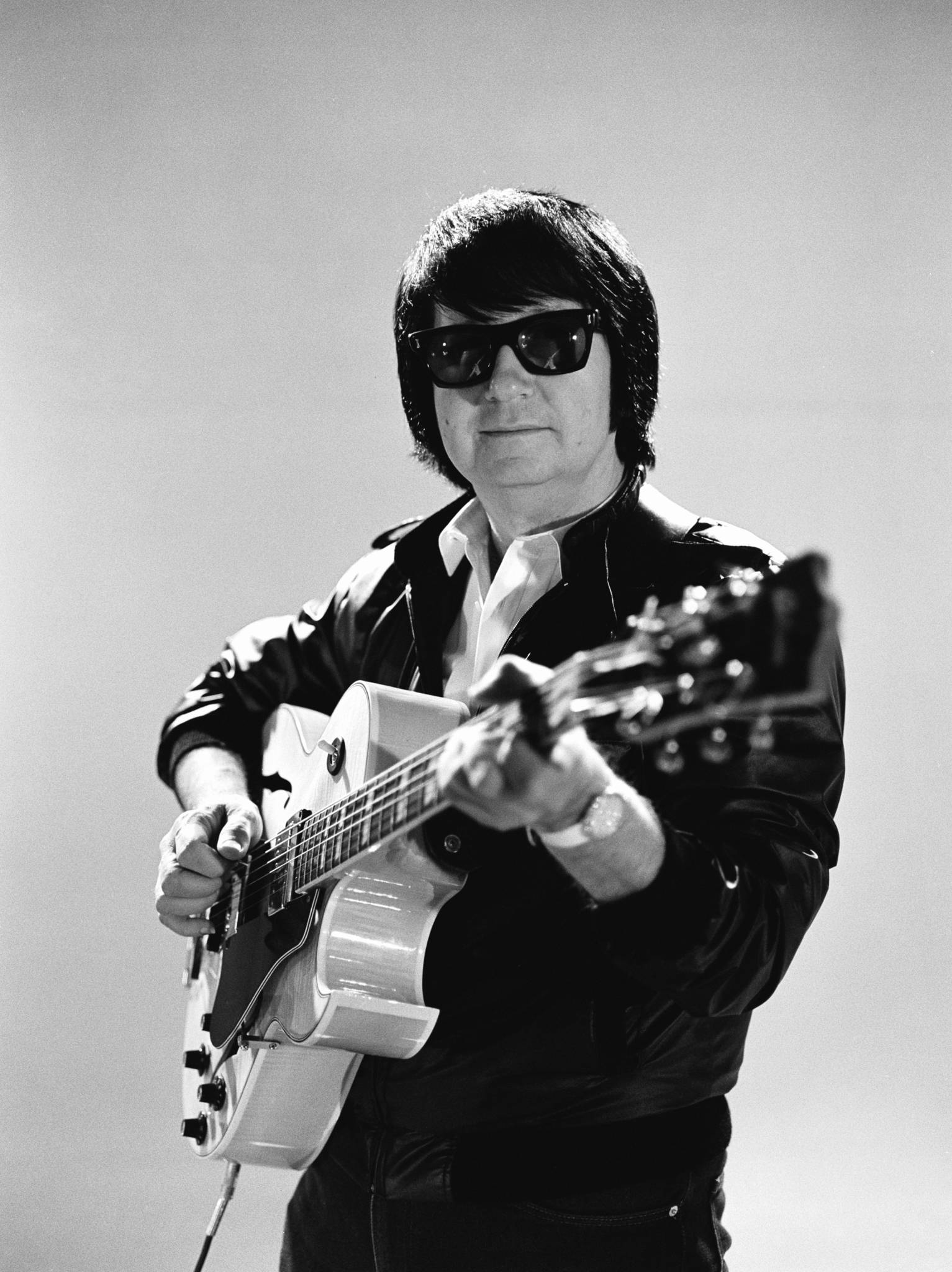 Roy Orbison, black and white portrait, sunglasses, Full HD Phone Wallpaper