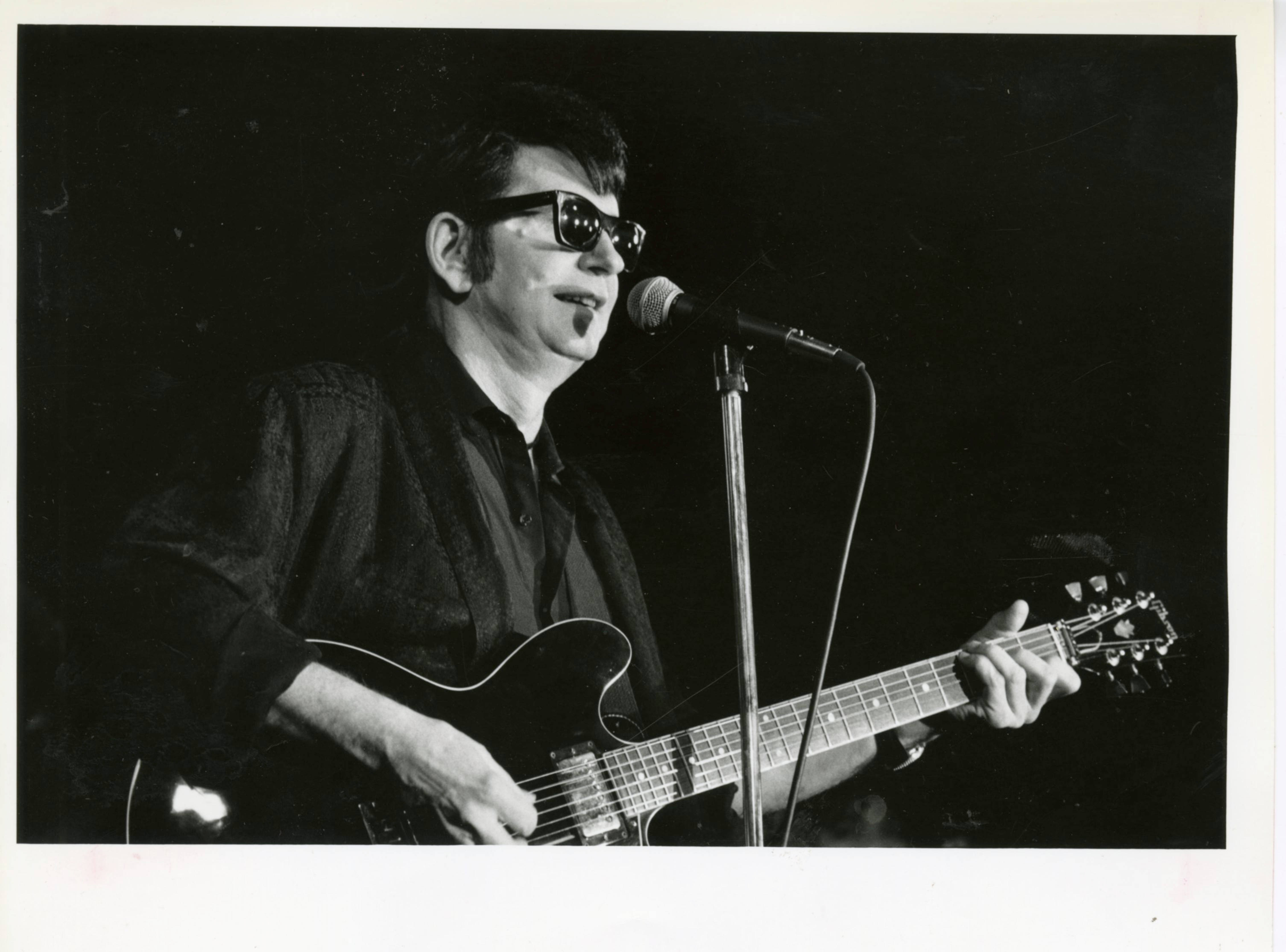 Roy Orbison, black and white, electric guitar, 4K Desktop Wallpaper