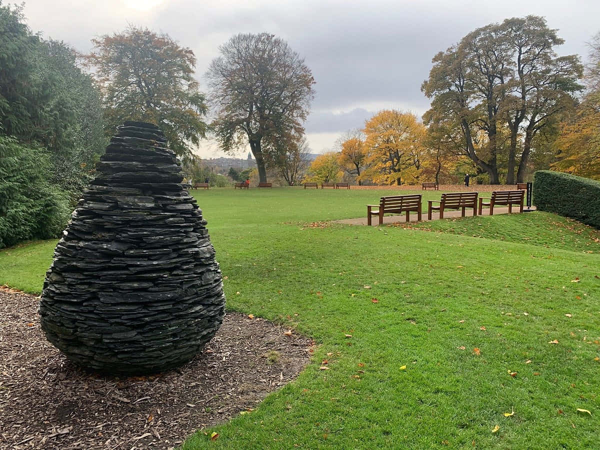 Royal Botanic Garden Edinburgh, black slate sculpture, grassy park, SD Desktop Wallpaper