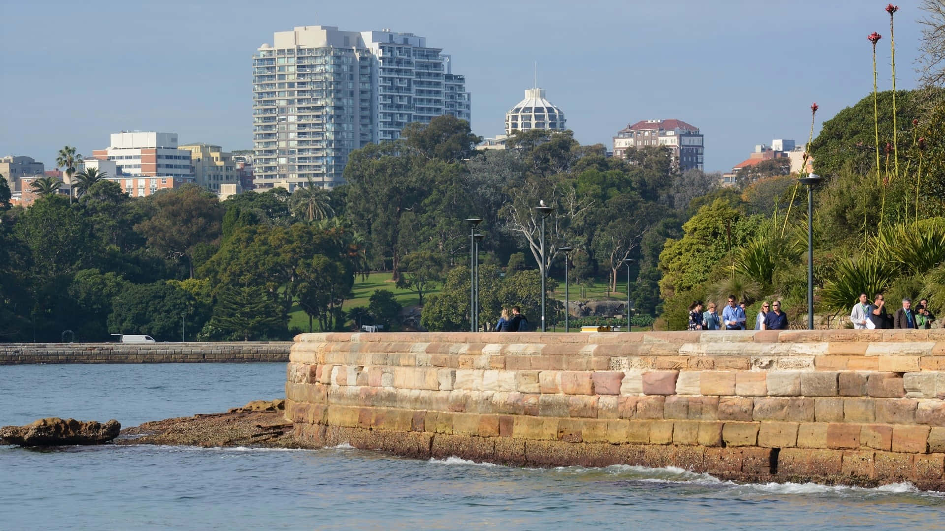 Royal Botanic Garden Sydney, coastline, sunlit stone seawall, Full HD Desktop Wallpaper