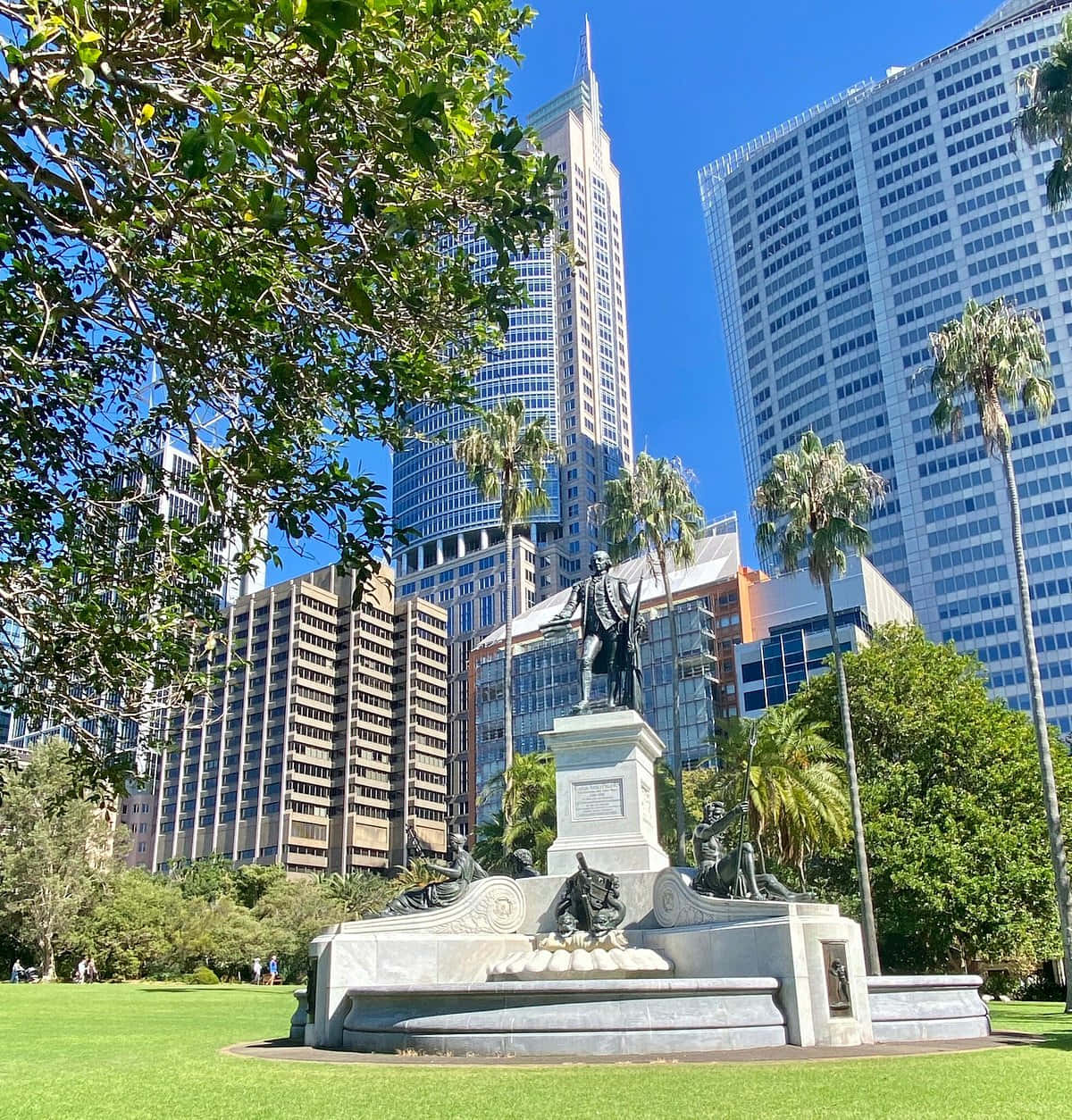 Royal Botanic Garden Sydney, statue, skyscrapers, SD Phone Wallpaper