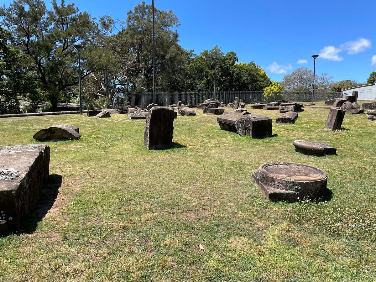 Royal Botanic Garden Sydney, stone arrangement, weathered stone ruins, SD Desktop Wallpaper