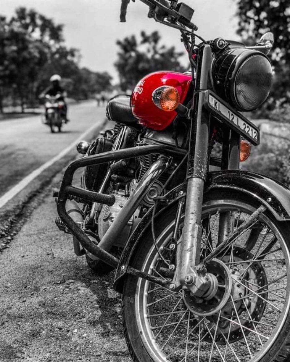 Royal Enfield HD, roadside, red vintage motorcycle, SD Phone Wallpaper