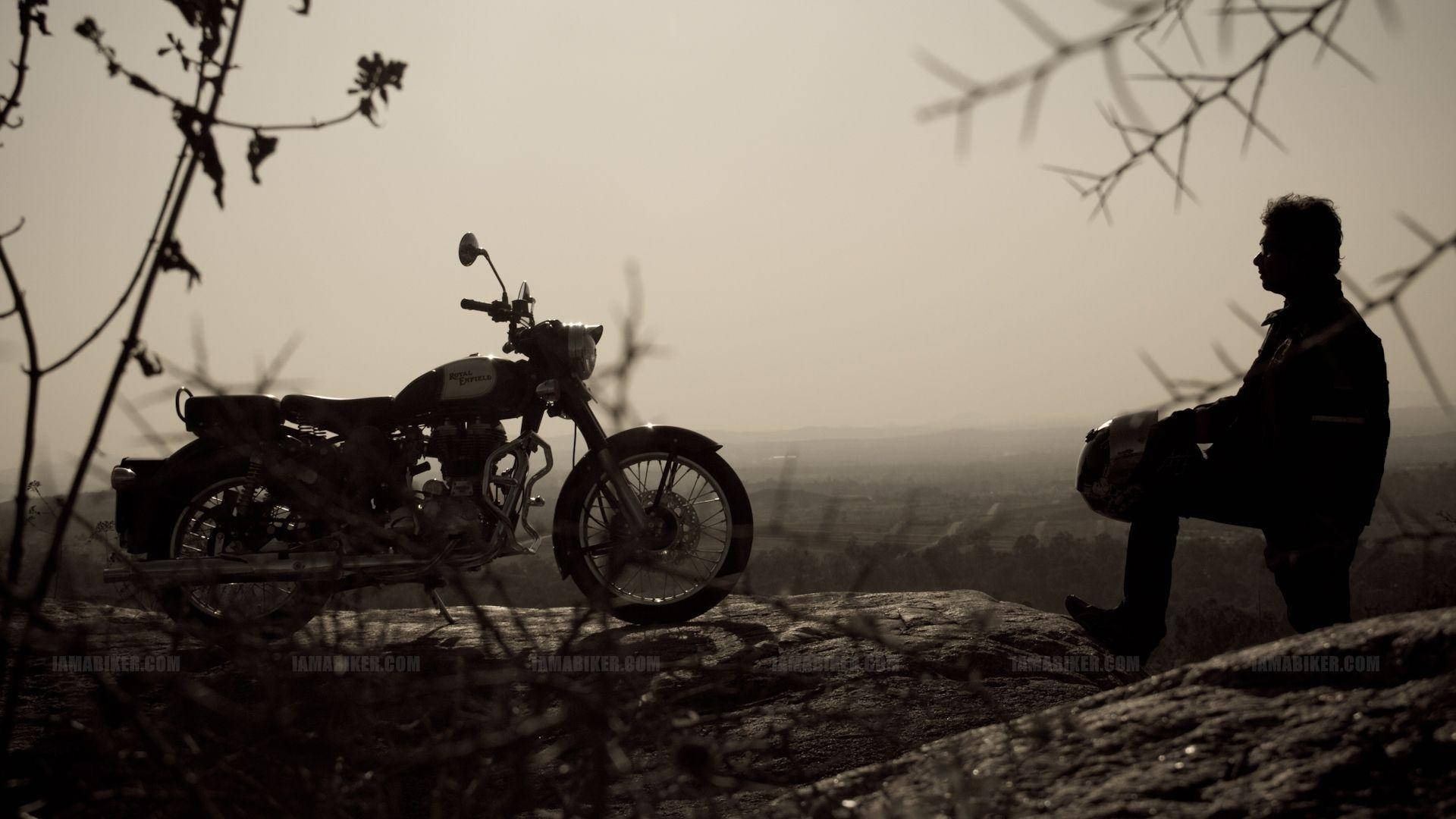 Vintage Royal Enfield HD, rocky hilltop, hazy valley, Full HD Desktop Wallpaper