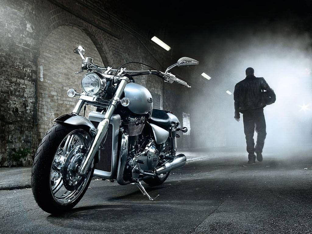Royal Enfield HD, chrome motorcycle, misty brick tunnel, SD Desktop Wallpaper