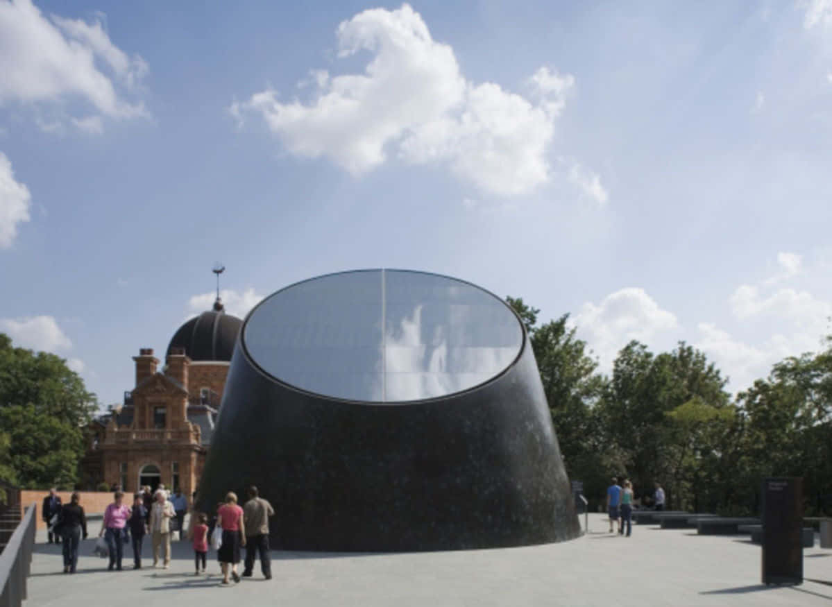 Royal Observatory, glass-domed structure, black base, SD Desktop Wallpaper