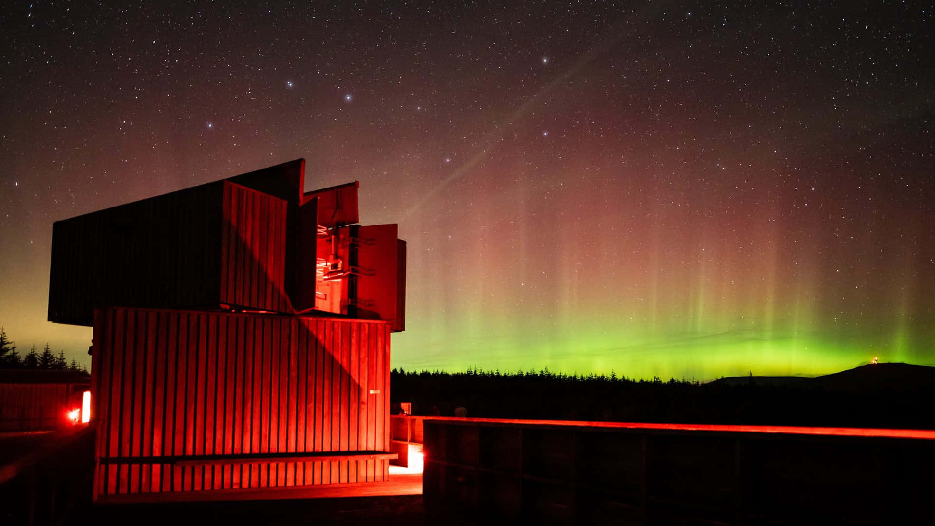Royal Observatory, starry sky, vibrant green northern lights, Full HD Desktop Wallpaper