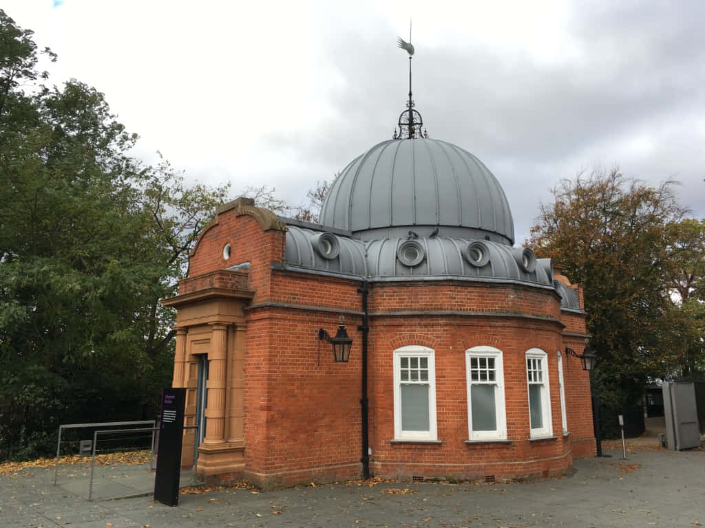 Royal Observatory, red brick, gray domed roof, SD Desktop Wallpaper
