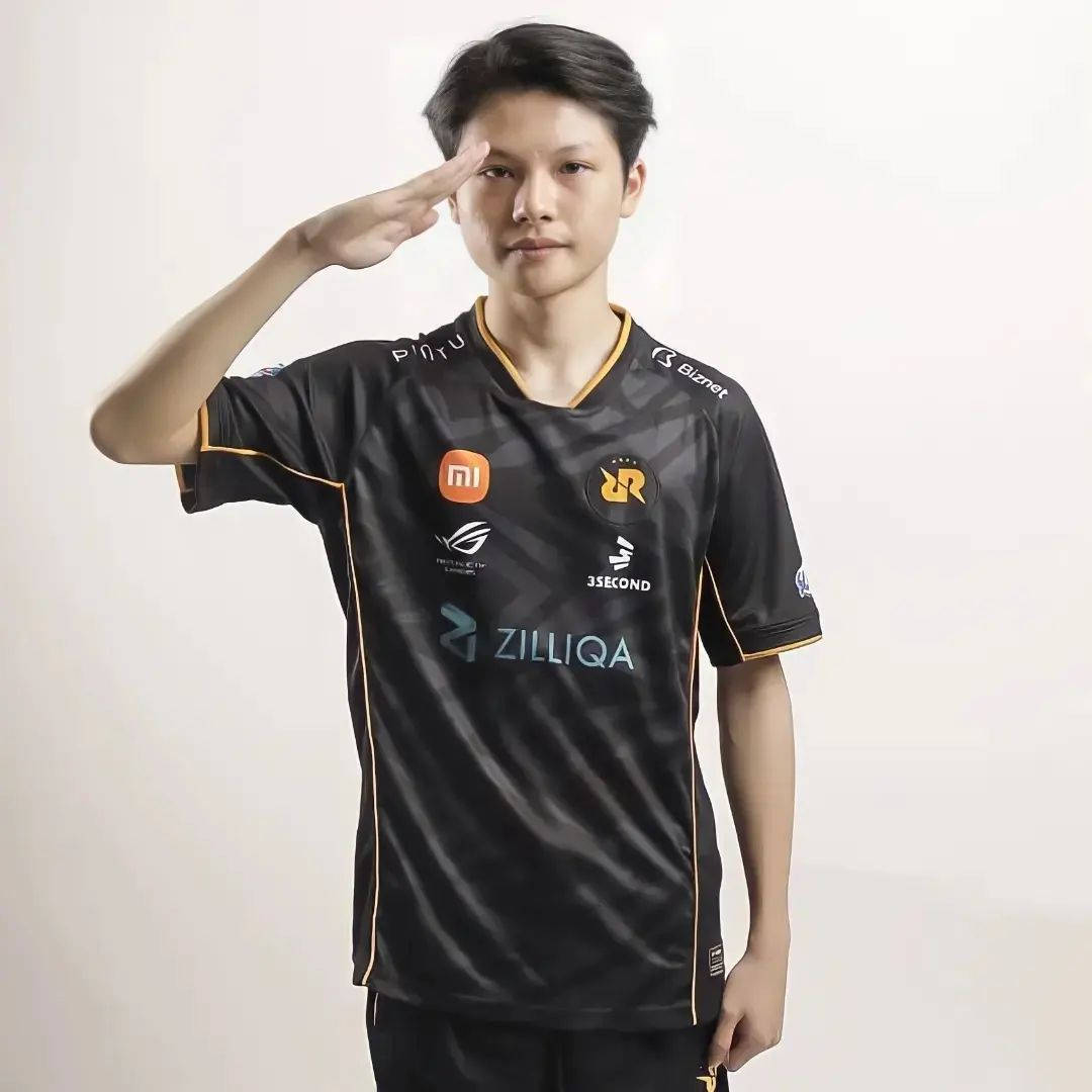 Rrq, black and gold team jersey, esports athlete, SD Desktop Wallpaper