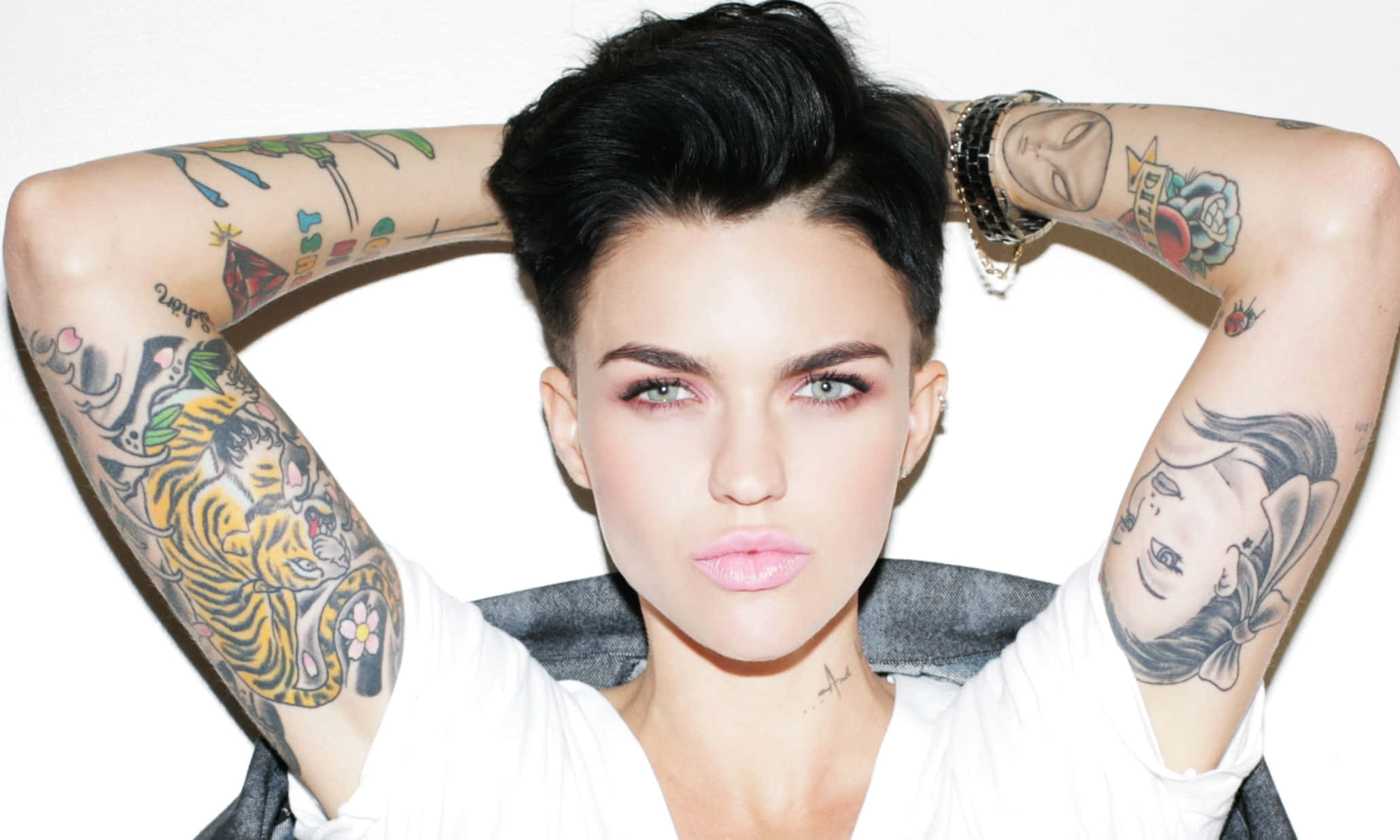 Ruby Rose, tatuaje en el cuello, bold tattoos on both arms, Full HD Desktop Wallpaper