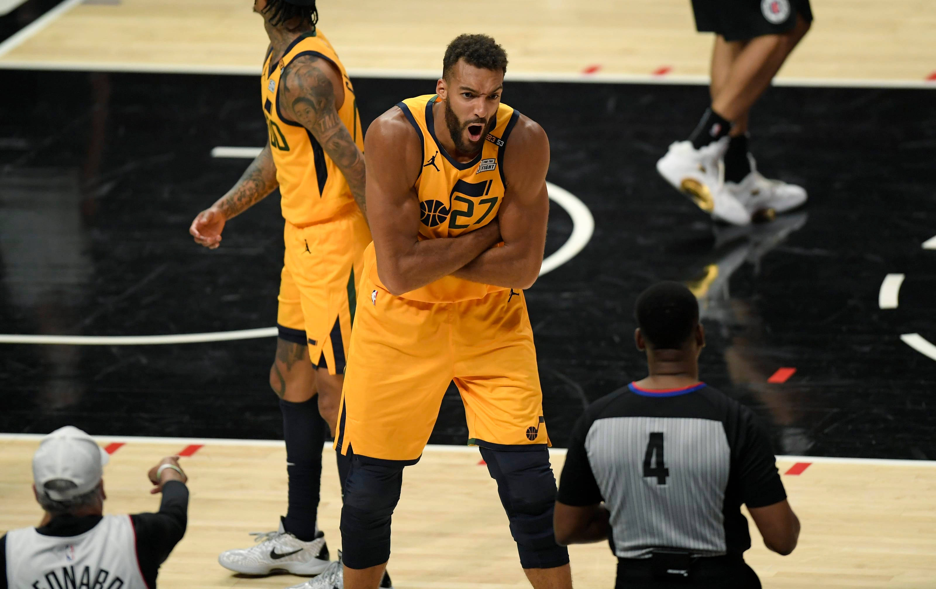 Rudy Gobert, yellow black jazz jersey, polished court, 2K Desktop Wallpaper